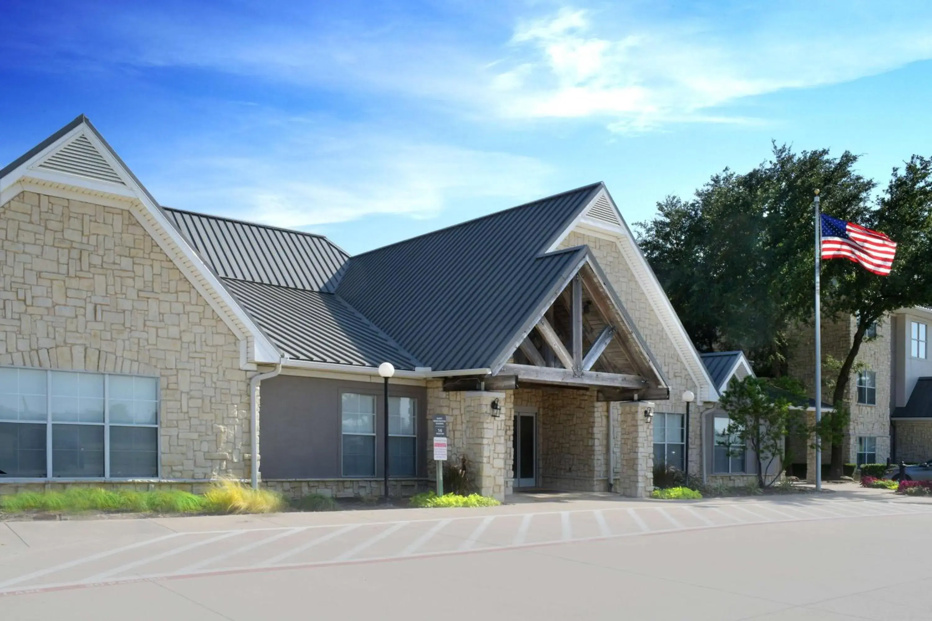 Property building in Sonesta ES Suites Fort Worth Fossil Creek Property building in Sonesta ES Suites Fort Worth Fossil Creek