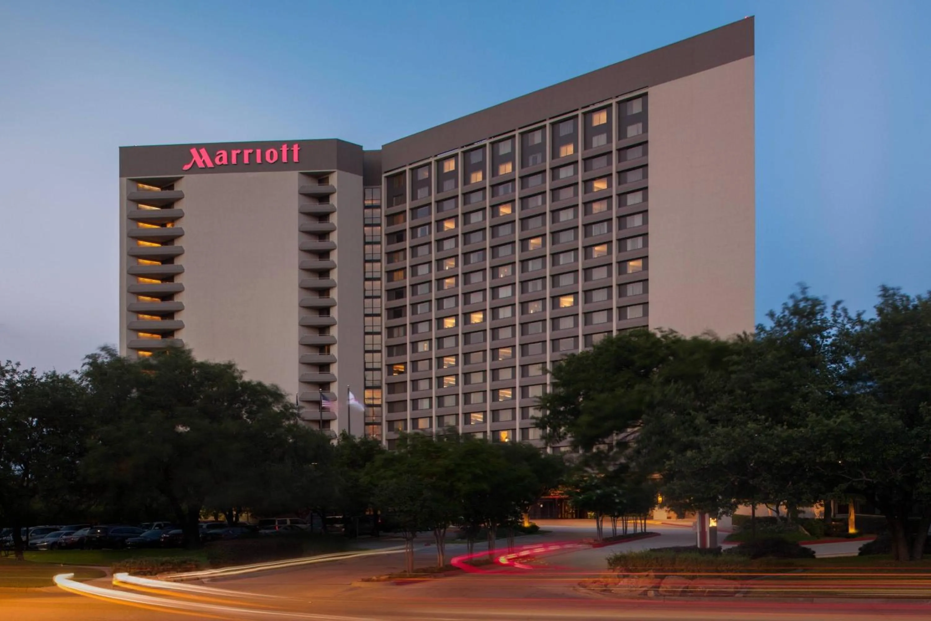 Property building in Dallas/Fort Worth Airport Marriott