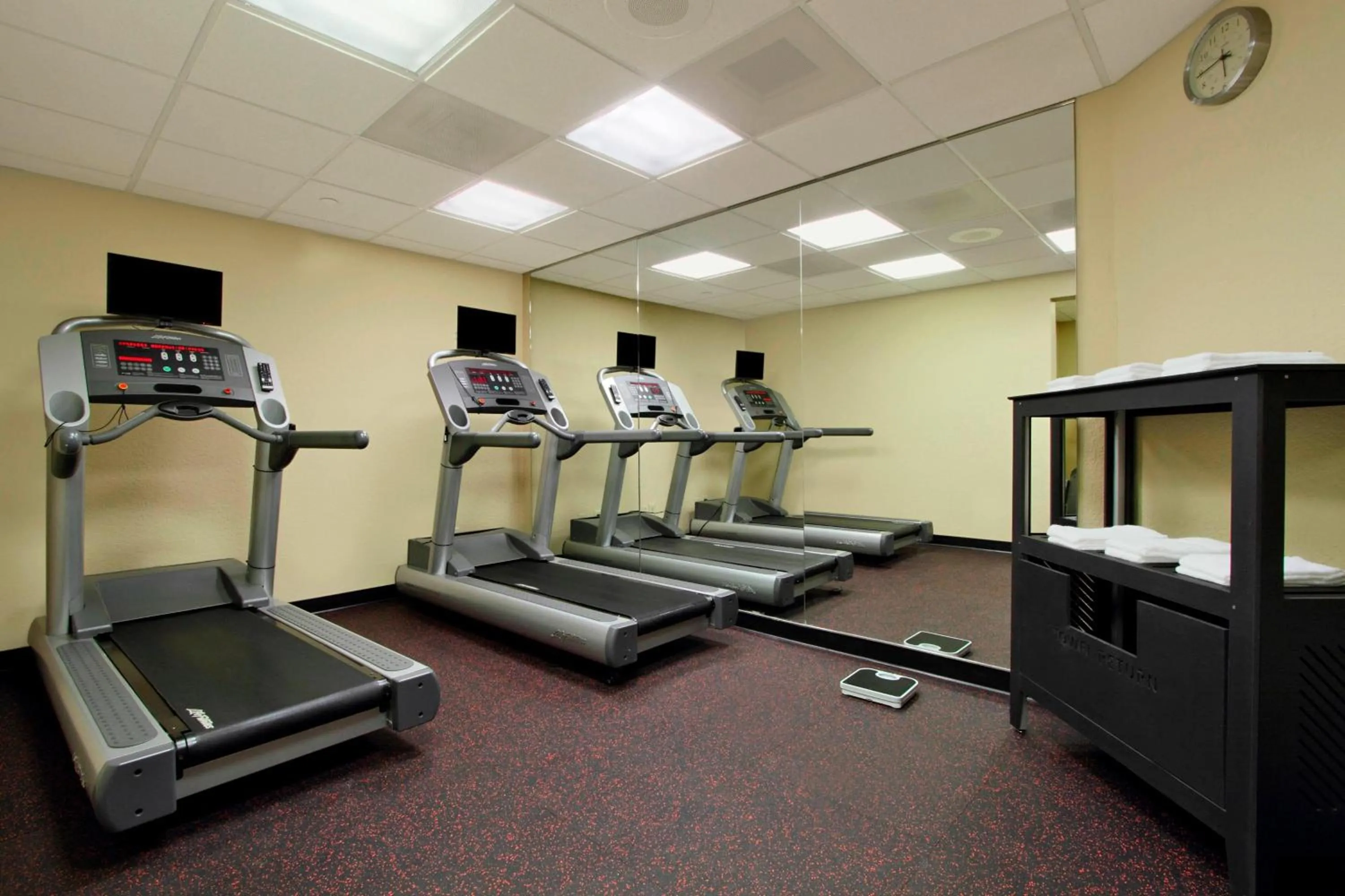 Fitness centre/facilities in TownePlace Suites Fort Worth Southwest TCU Area