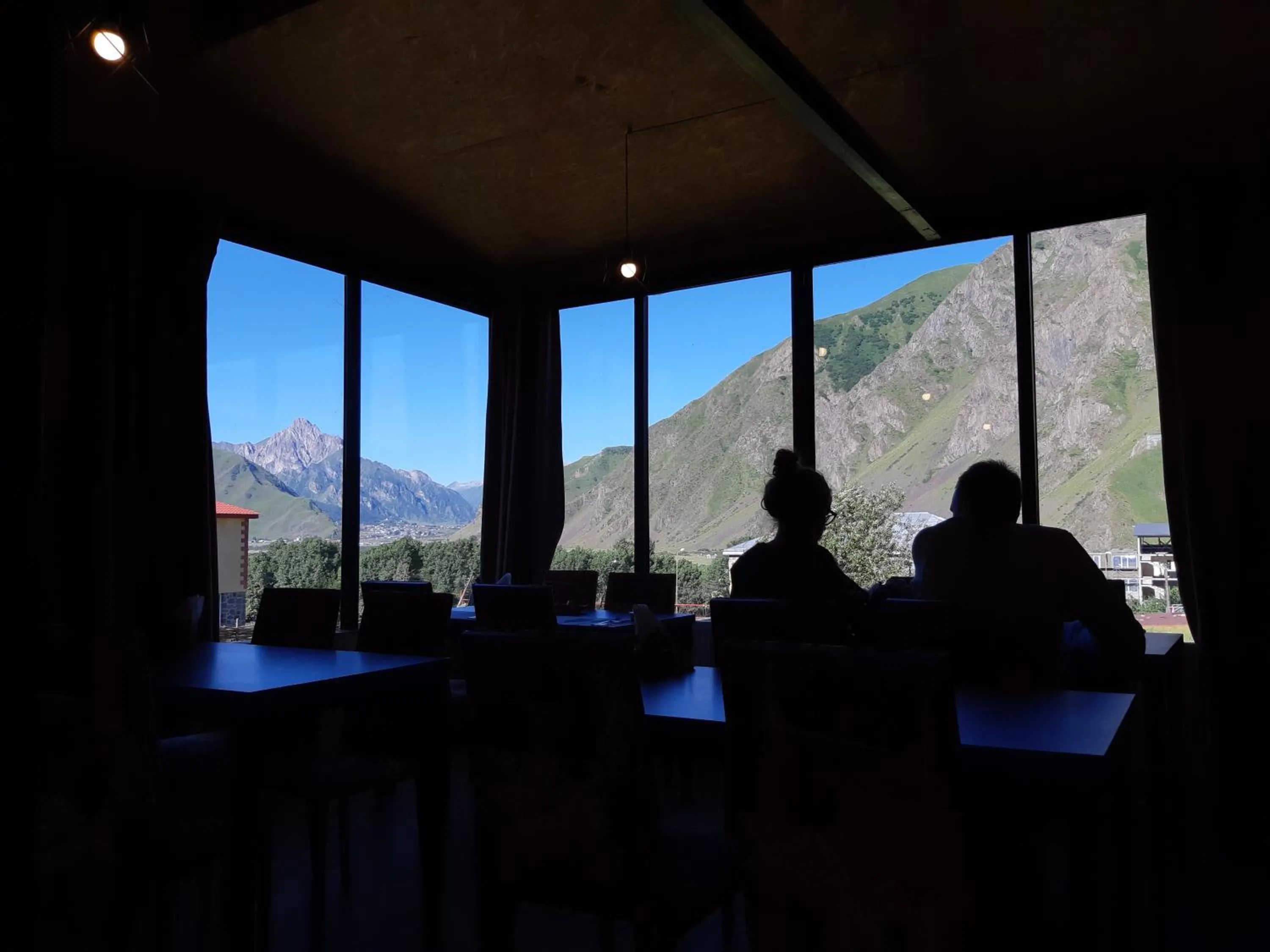 Communal lounge/ TV room in Kazbegi Cottages