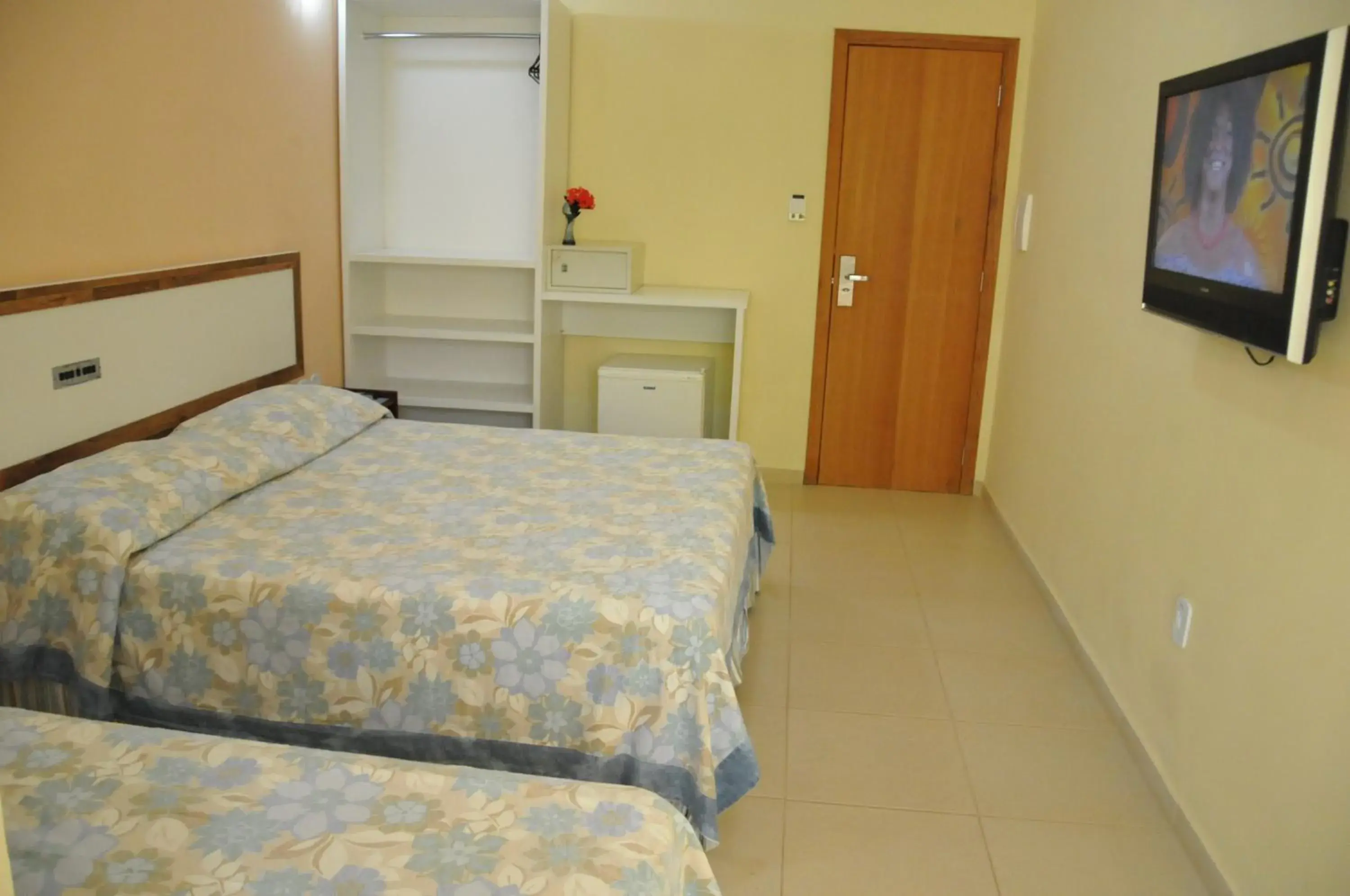 Photo of the whole room, Bed in Sueds Premium Photo of the whole room, Bed in Sueds Premium