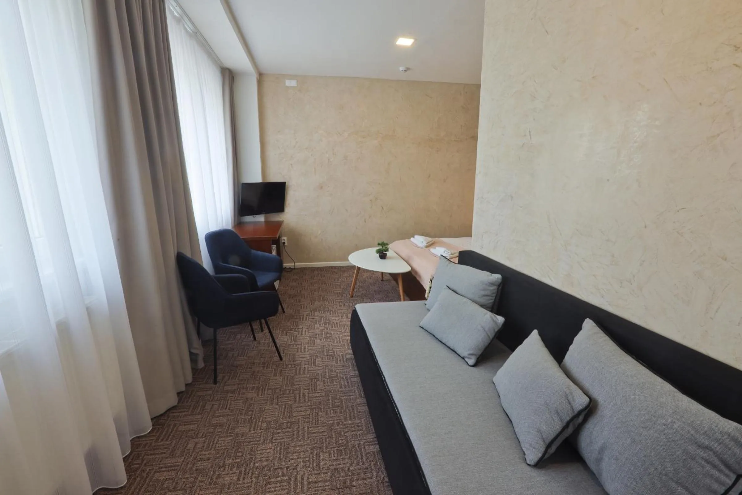 Photo of the whole room in Hotel Slanica