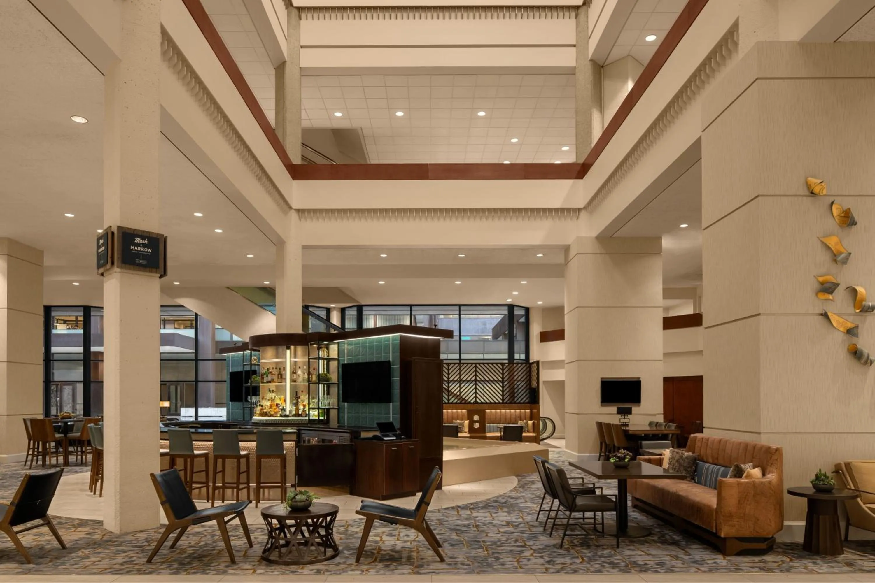 Restaurant/places to eat in Des Moines Marriott Downtown