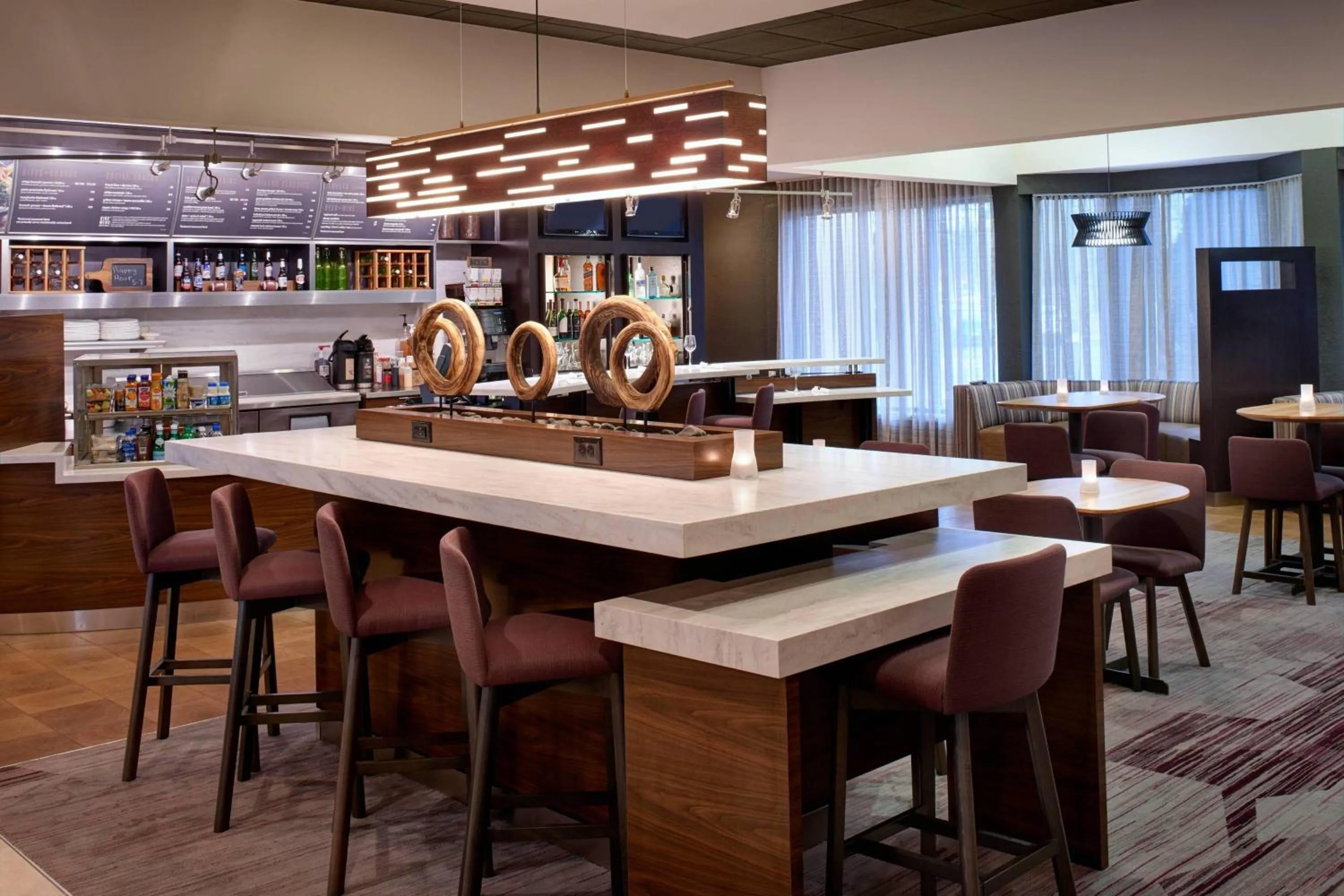 Restaurant/places to eat in Courtyard Detroit Metro Airport Romulus