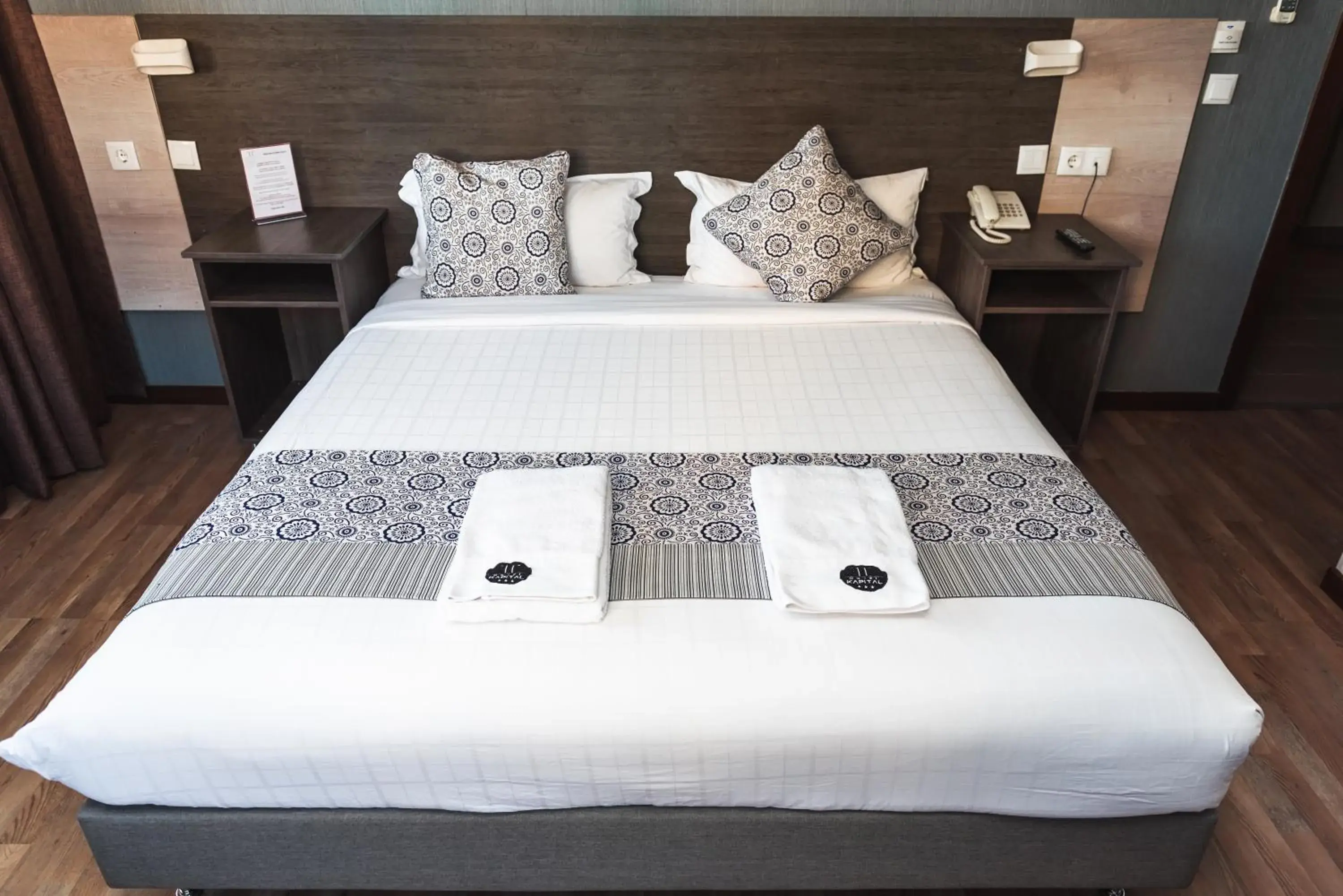 Deluxe Double or Twin Room with side front Balcony in Hotel Kapital Deluxe Double or Twin Room with side front Balcony in Hotel Kapital