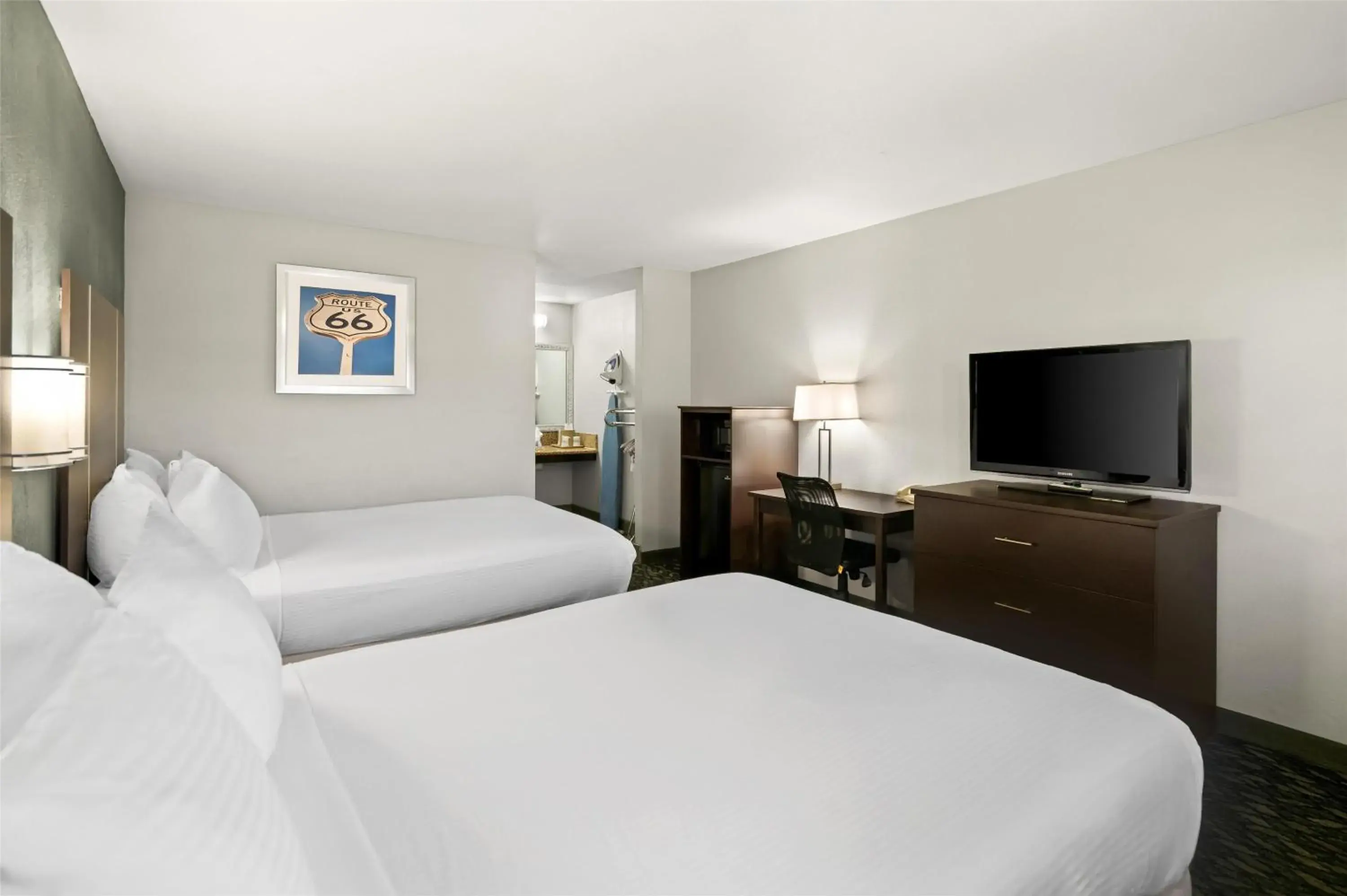 Bedroom, Bed in Best Western Desert Villa Inn Bedroom, Bed in Best Western Desert Villa Inn