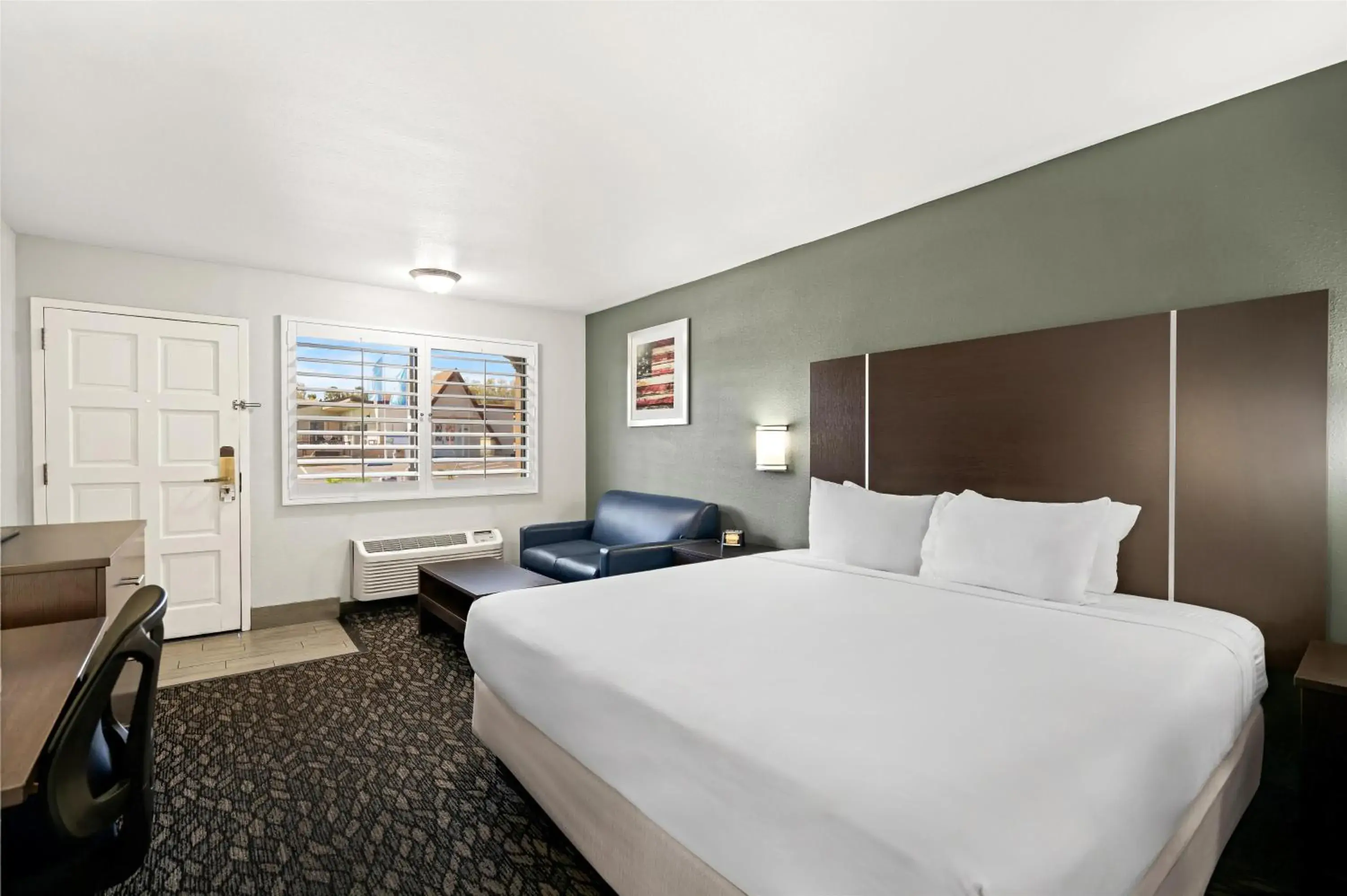 Bedroom, Bed in Best Western Desert Villa Inn Bedroom, Bed in Best Western Desert Villa Inn