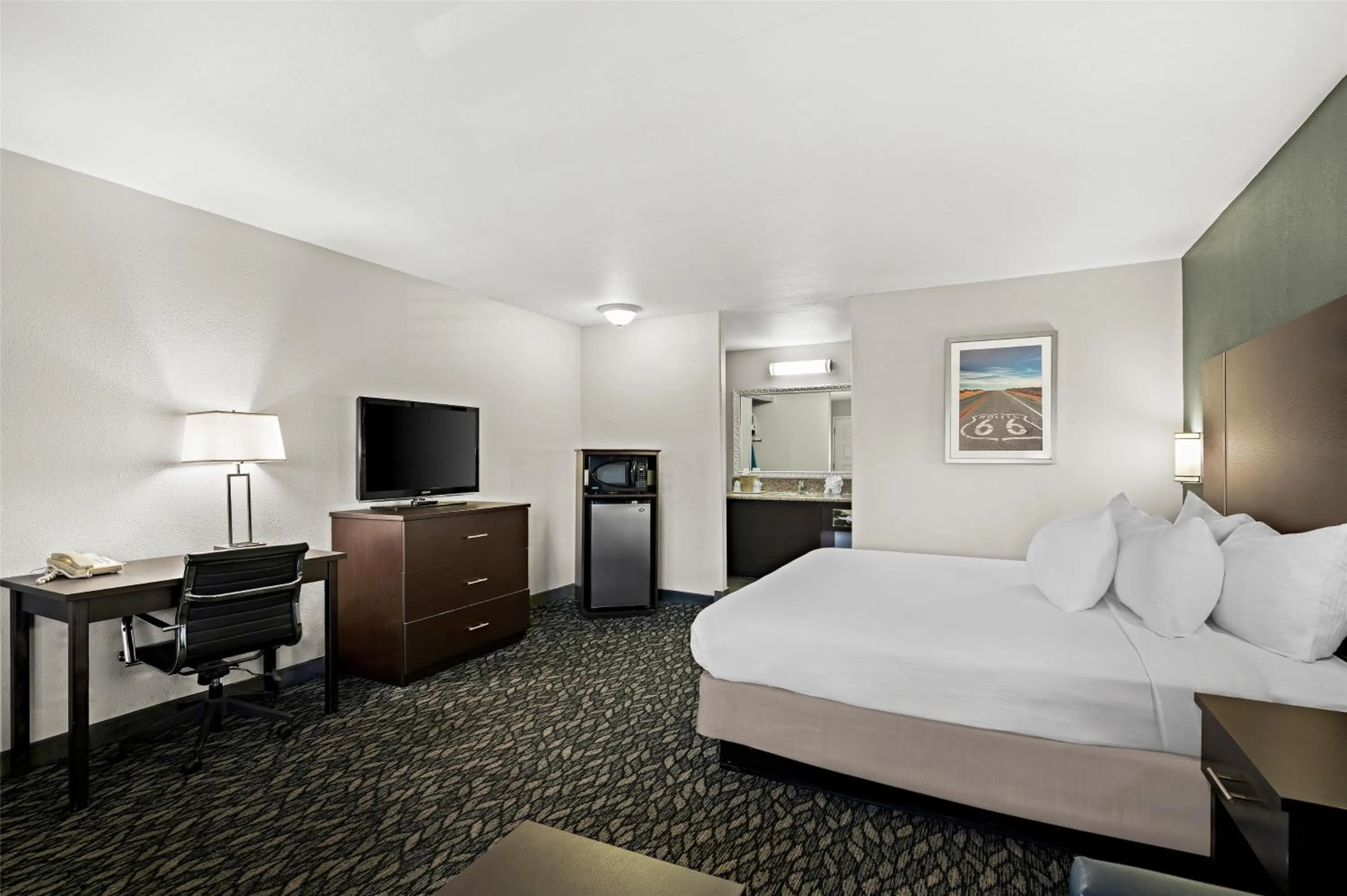 Bedroom, Bed in Best Western Desert Villa Inn