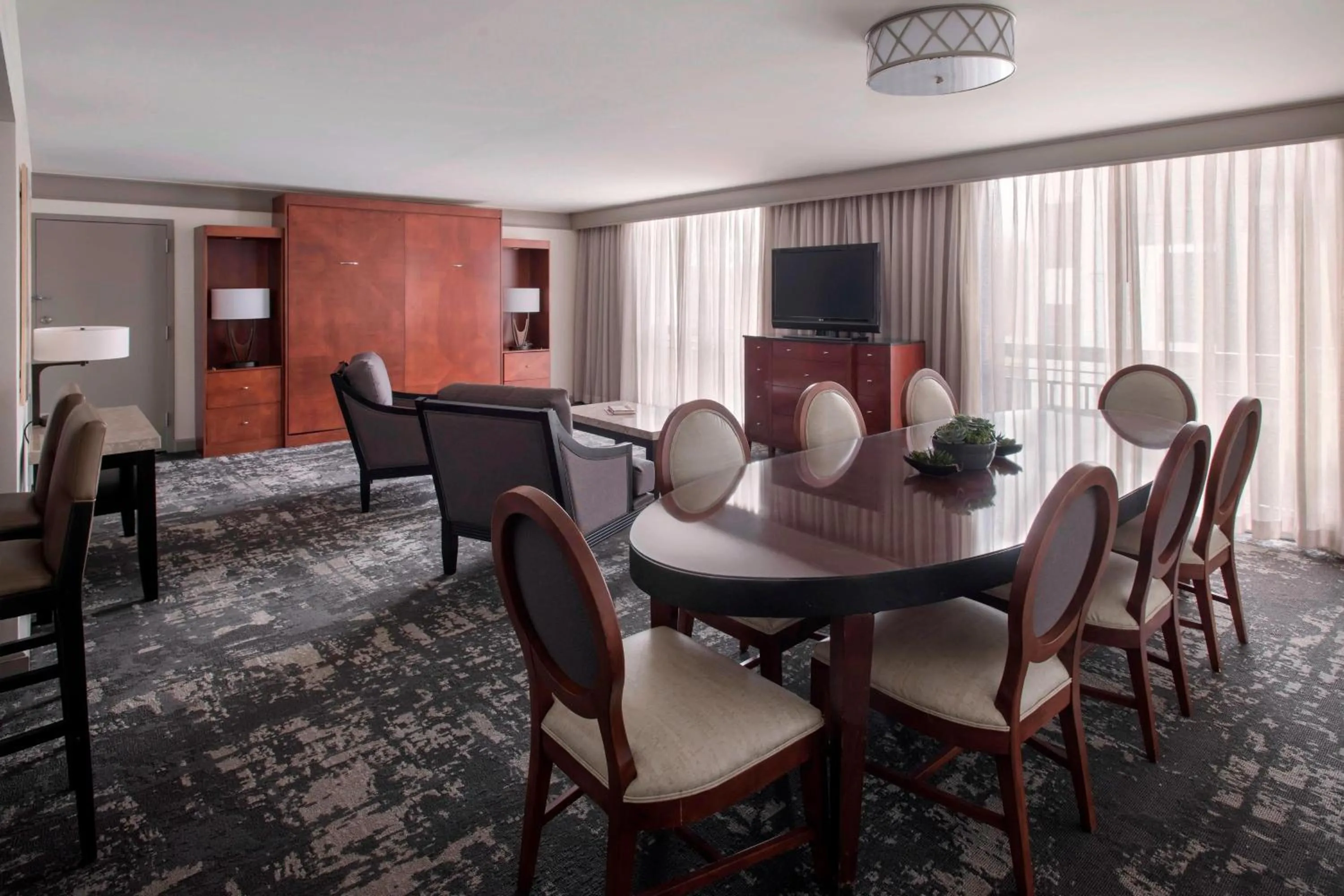 Photo of the whole room in Marriott Park Ridge