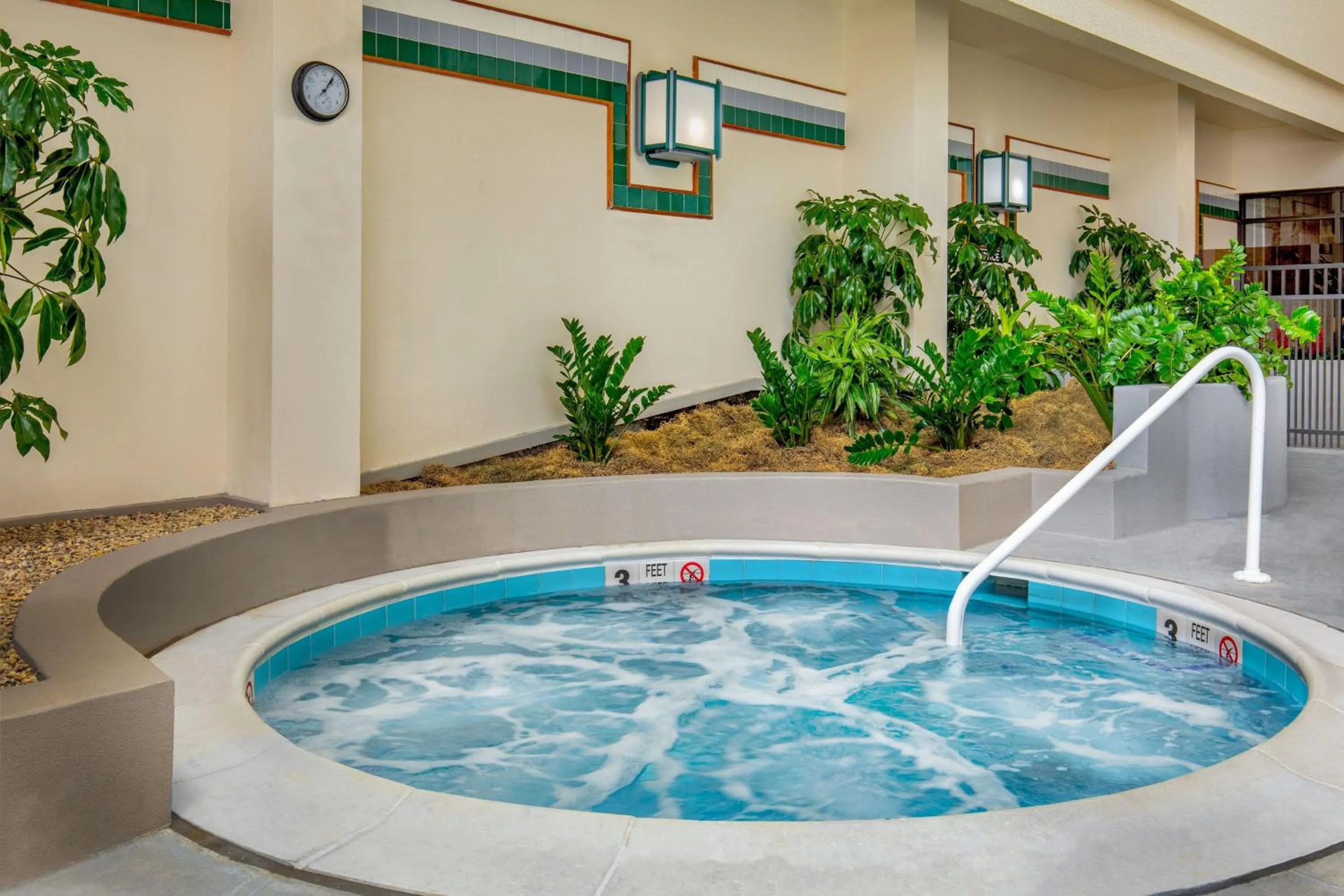 Swimming pool in Marriott Park Ridge