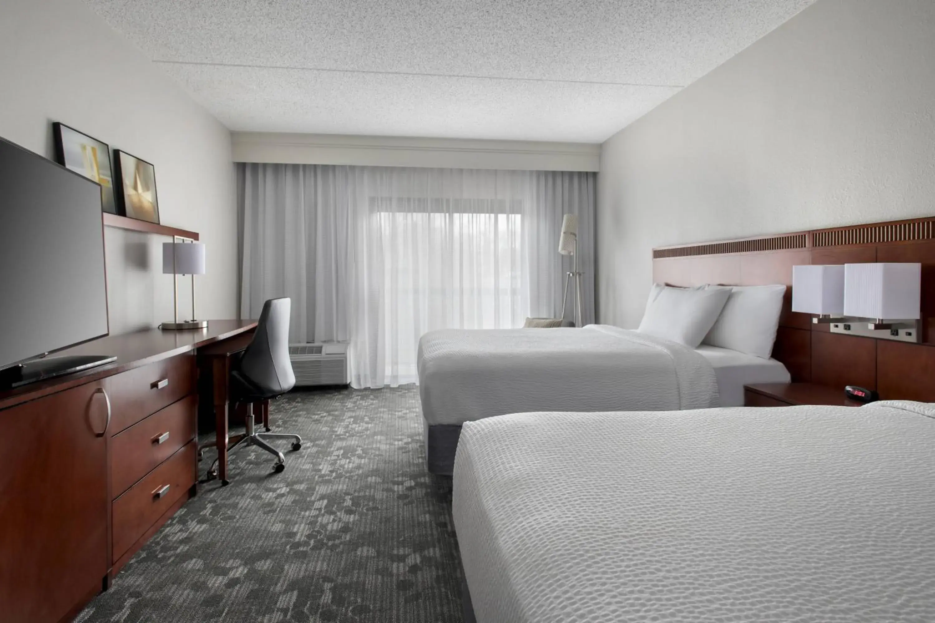 Queen Room with Two Queen Beds in Courtyard by Marriott Lincroft Red Bank Queen Room with Two Queen Beds in Courtyard by Marriott Lincroft Red Bank