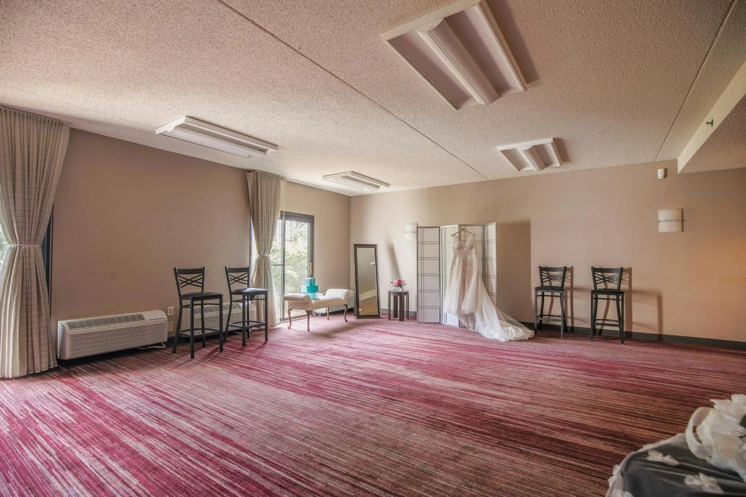 Banquet/Function facilities, Bed in Courtyard by Marriott Lincroft Red Bank