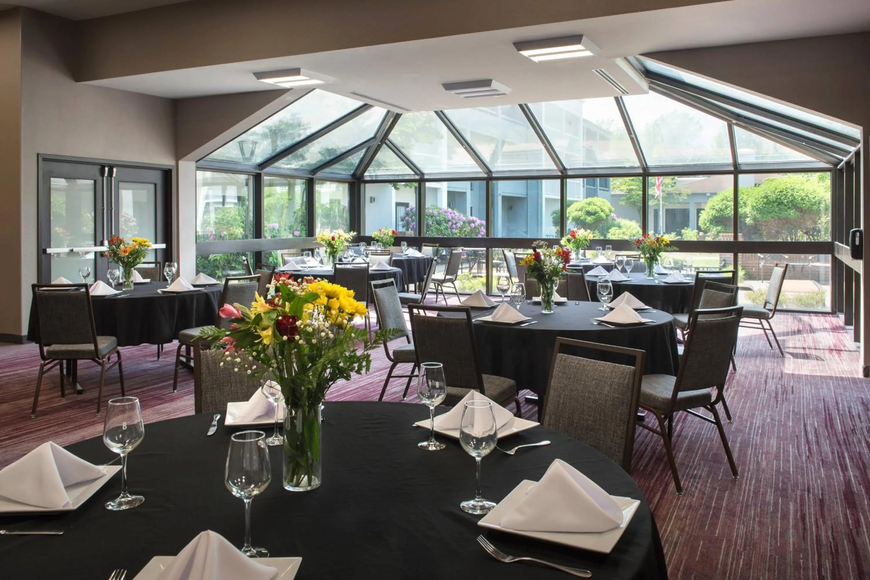 Meeting/conference room in Courtyard by Marriott Lincroft Red Bank