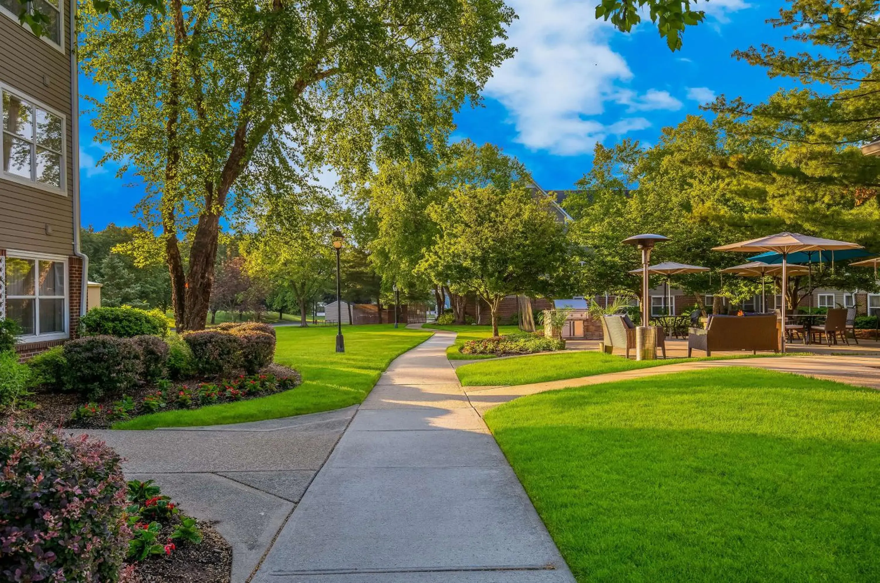 Property building in Sonesta ES Suites Parsippany Morris Plains Property building in Sonesta ES Suites Parsippany Morris Plains