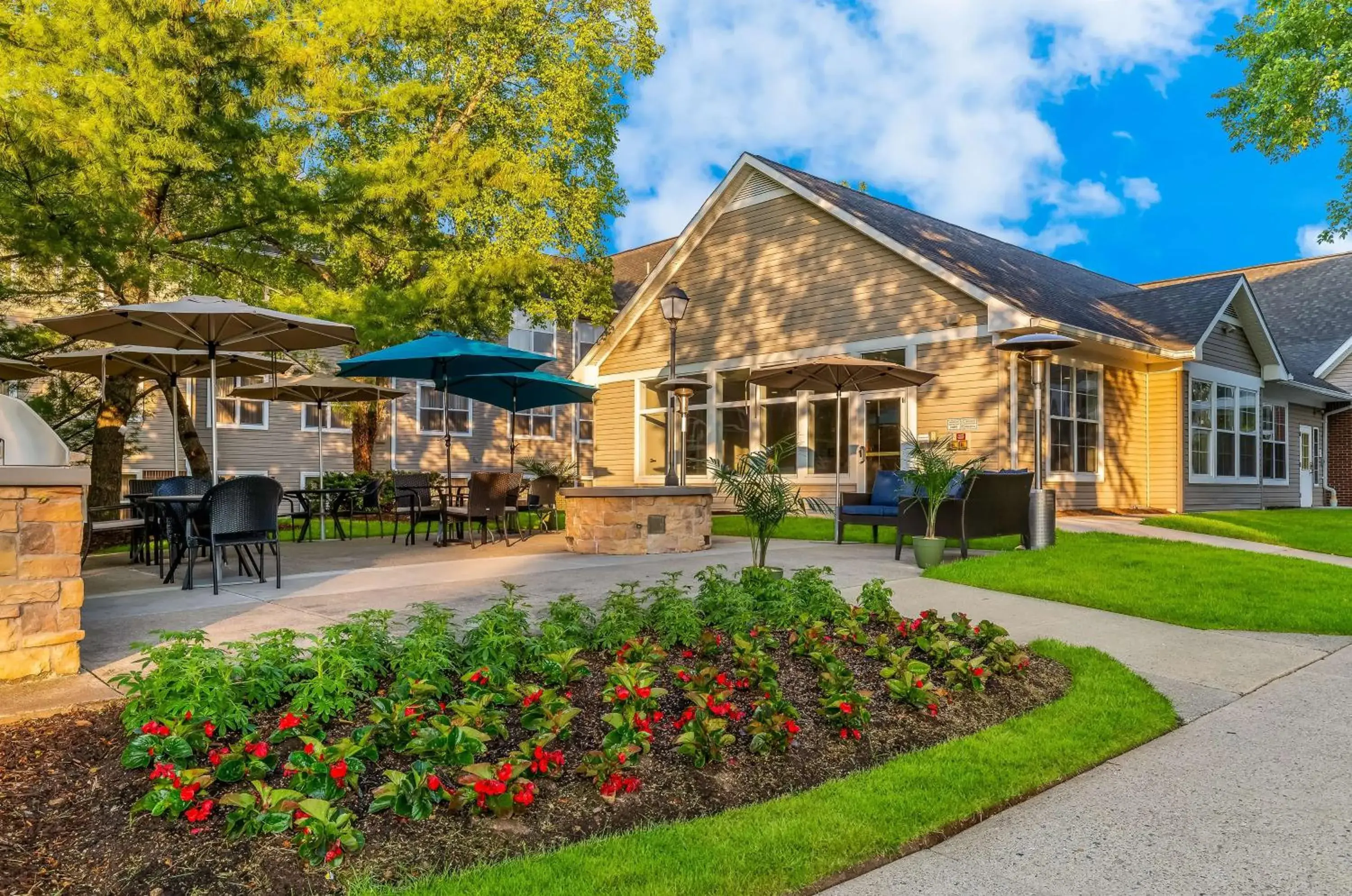 Property building in Sonesta ES Suites Parsippany Morris Plains Property building in Sonesta ES Suites Parsippany Morris Plains