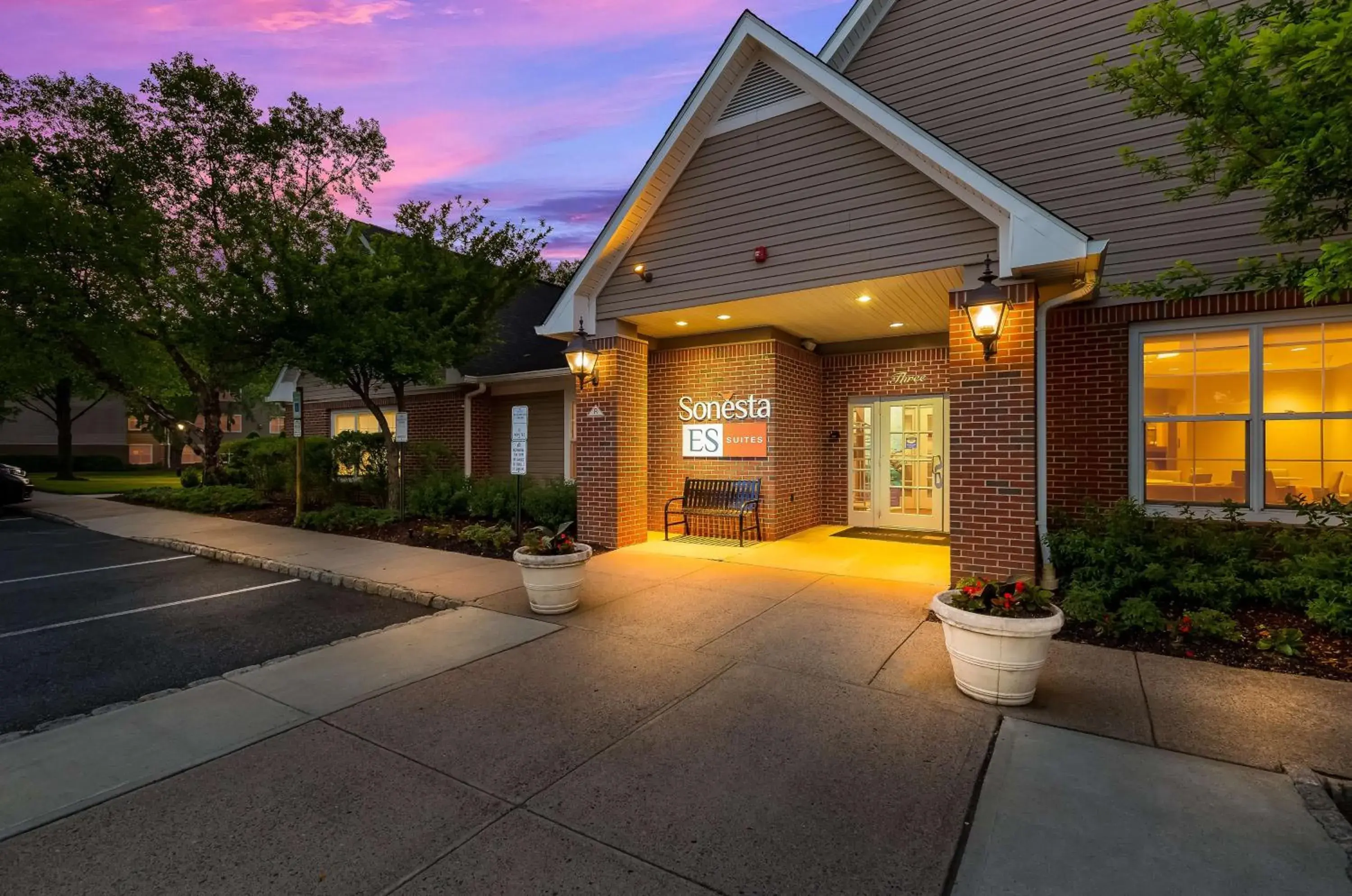 Property building in Sonesta ES Suites Parsippany Morris Plains Property building in Sonesta ES Suites Parsippany Morris Plains