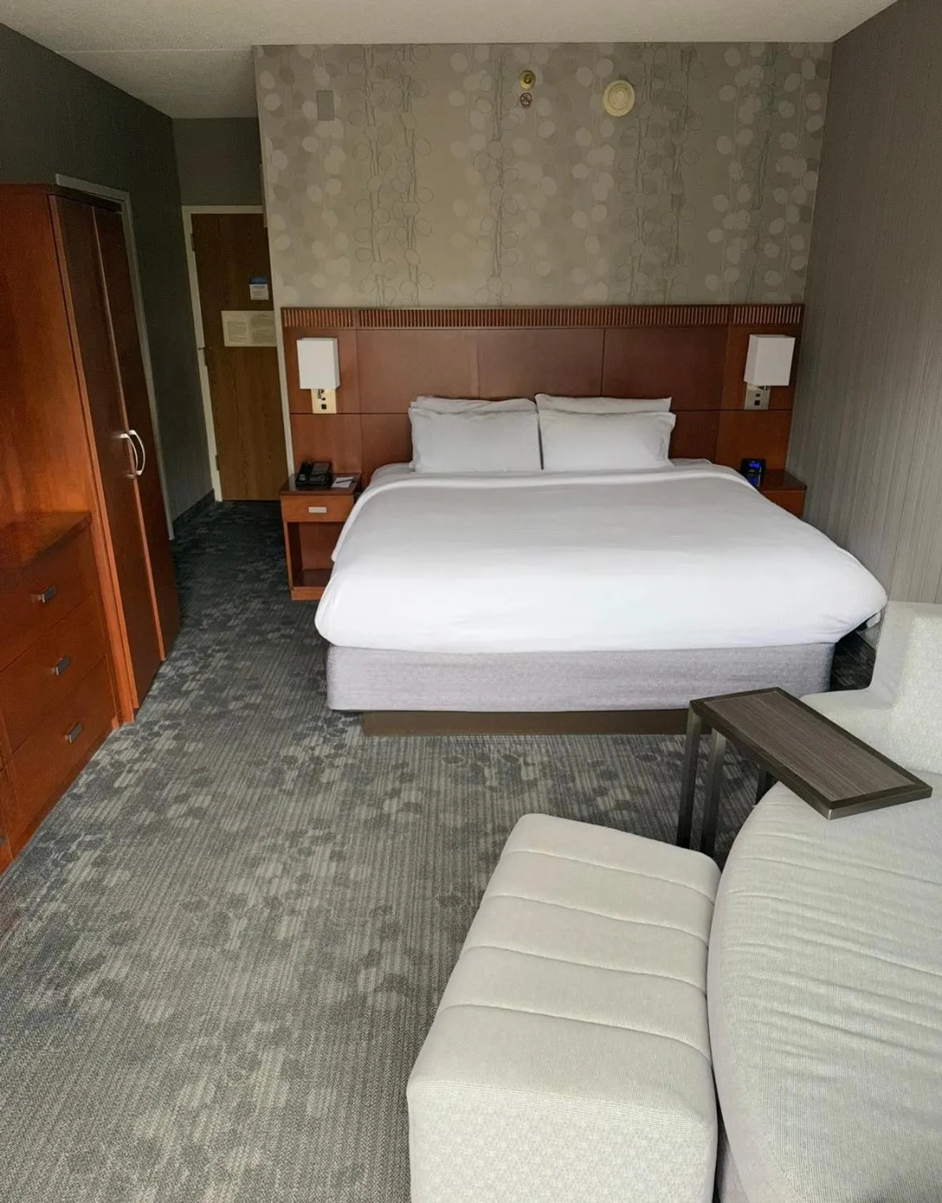 Bed in Courtyard by Marriott Fishkill