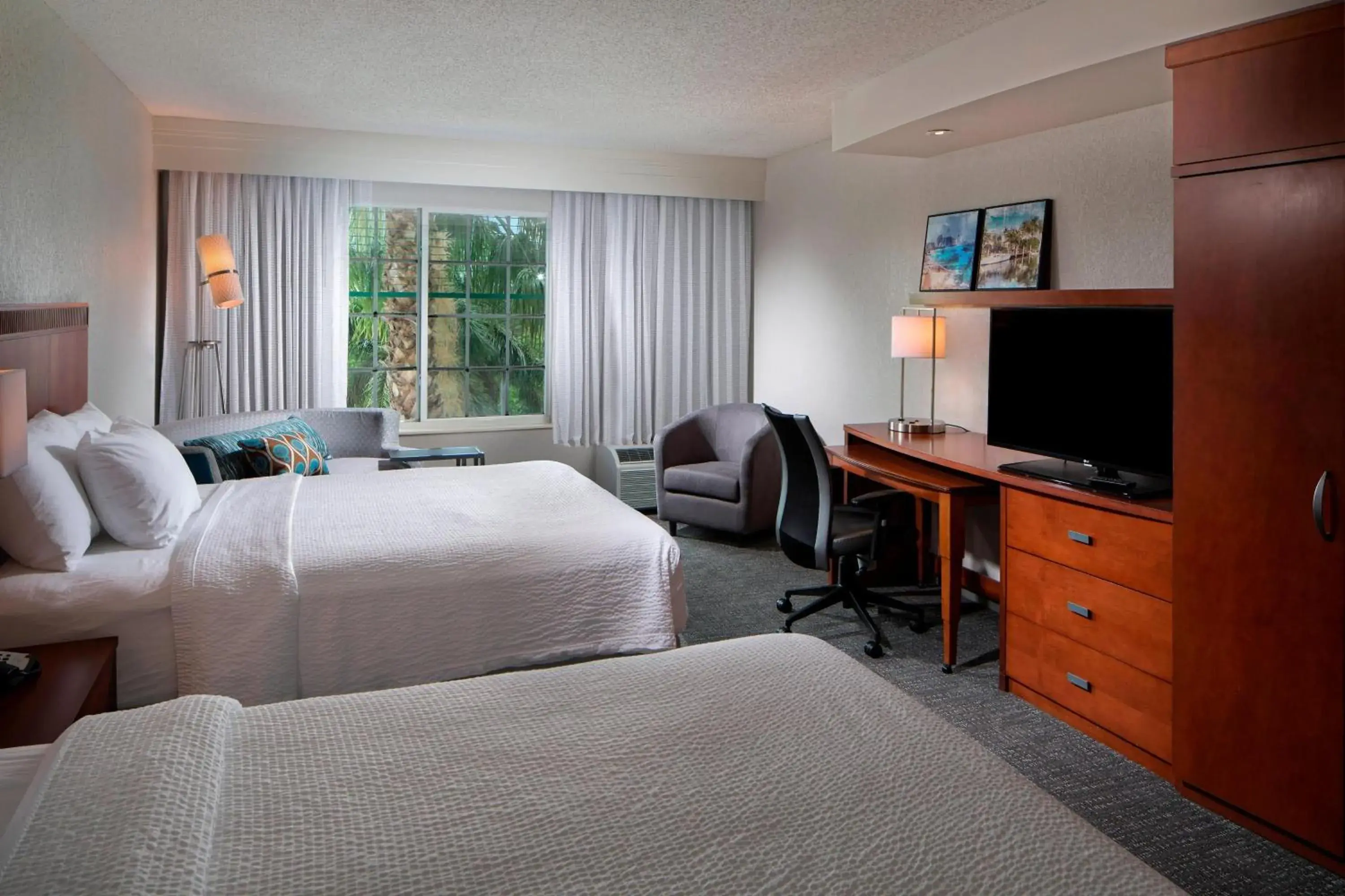Queen Room with Two Queen Beds in Courtyard by Marriott Fort Lauderdale Airport & Cruise Port Queen Room with Two Queen Beds in Courtyard by Marriott Fort Lauderdale Airport & Cruise Port