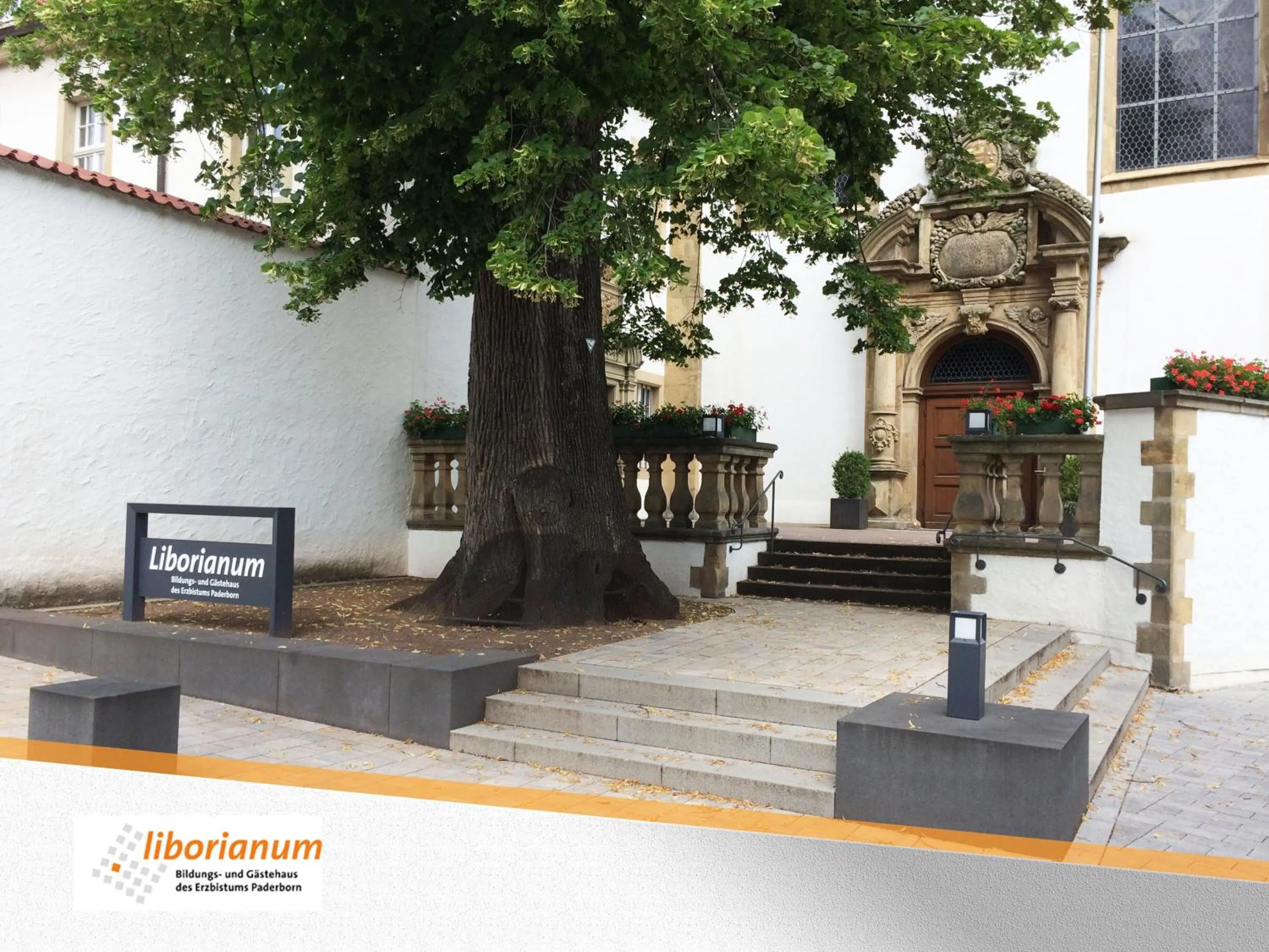 Facade/entrance in Bildungs- und Tagungshaus Liborianum