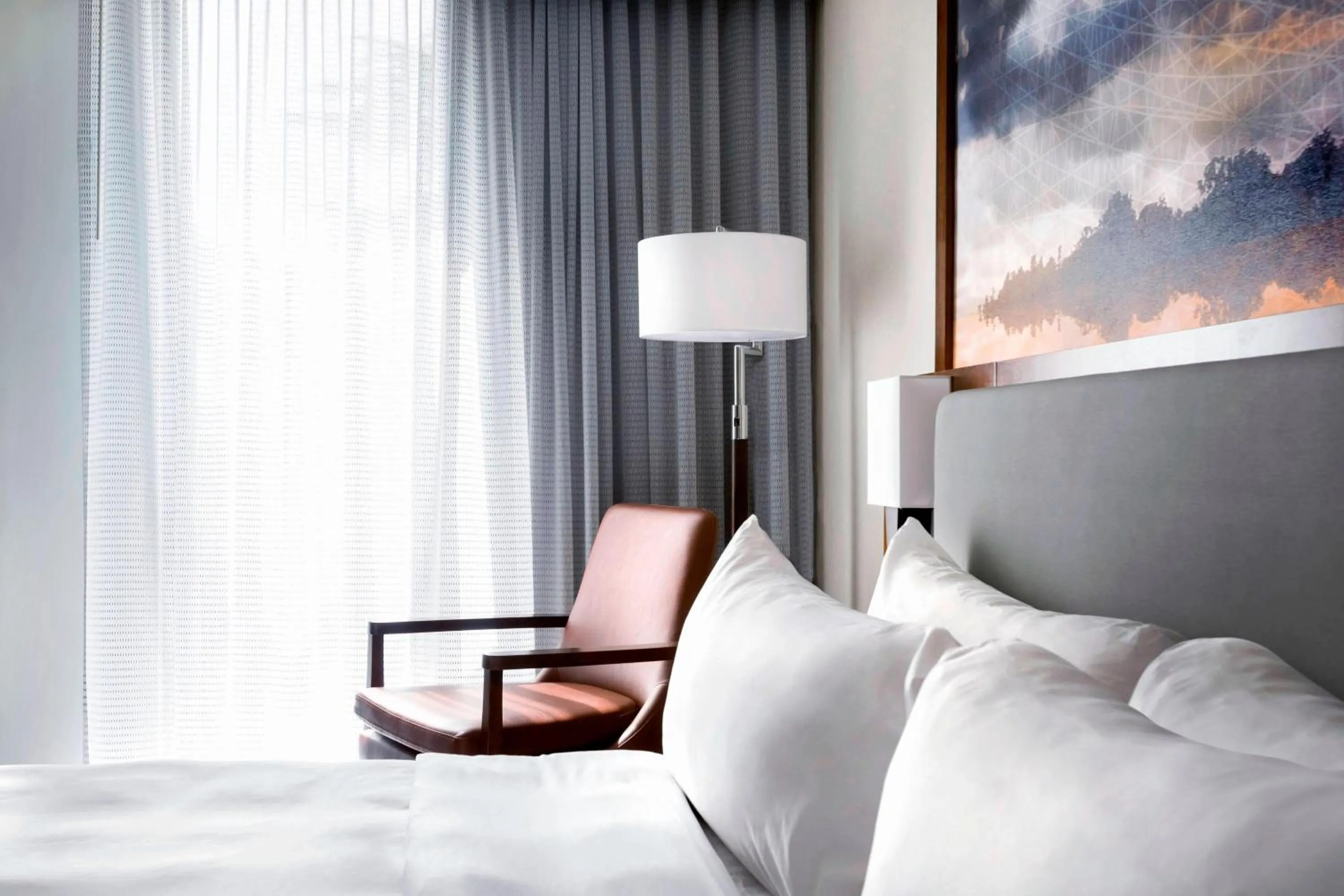 Bedroom, Bed in Greensboro-High Point Marriott Airport