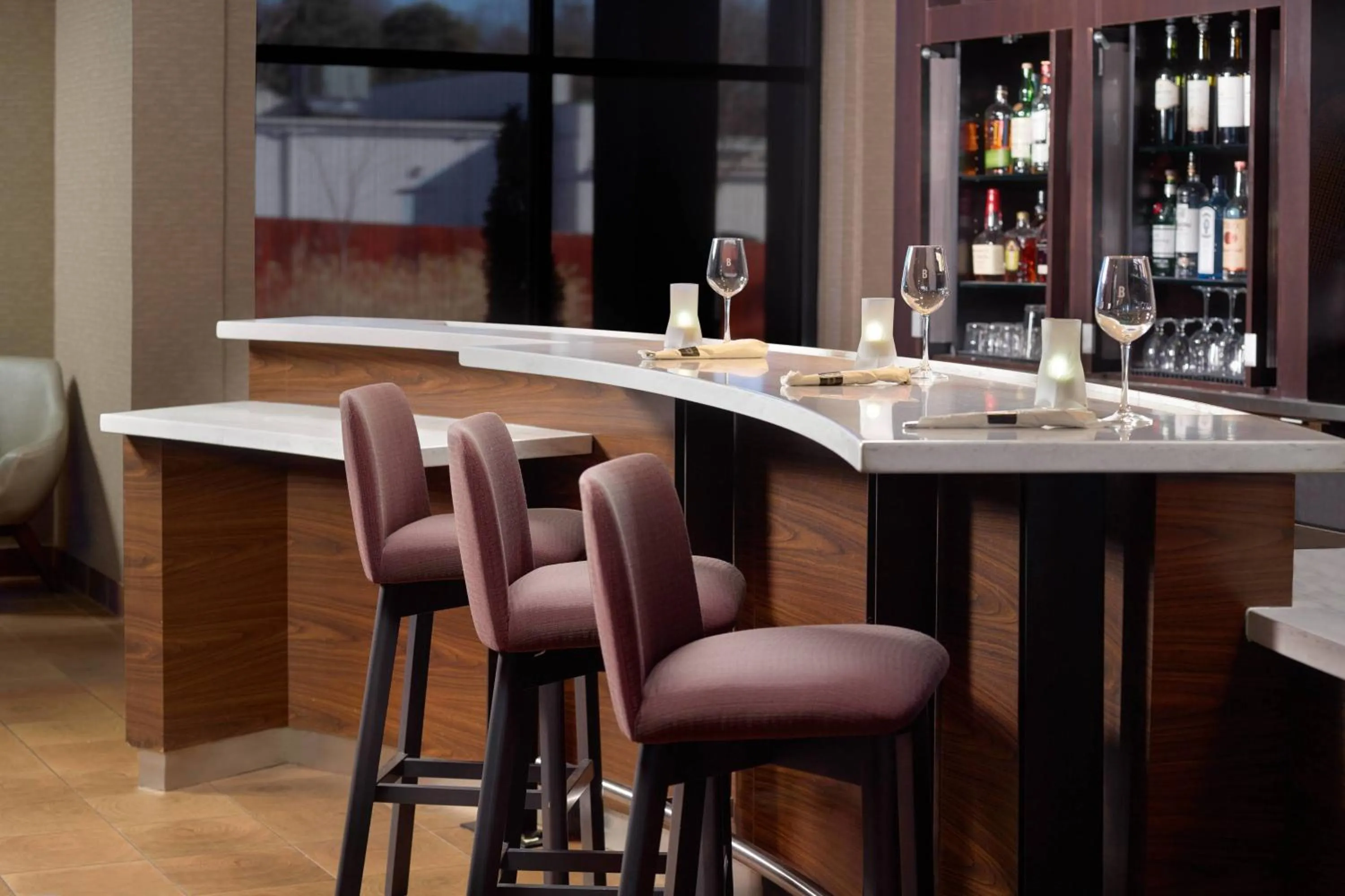 Lounge or bar in Courtyard Greenville Haywood Mall