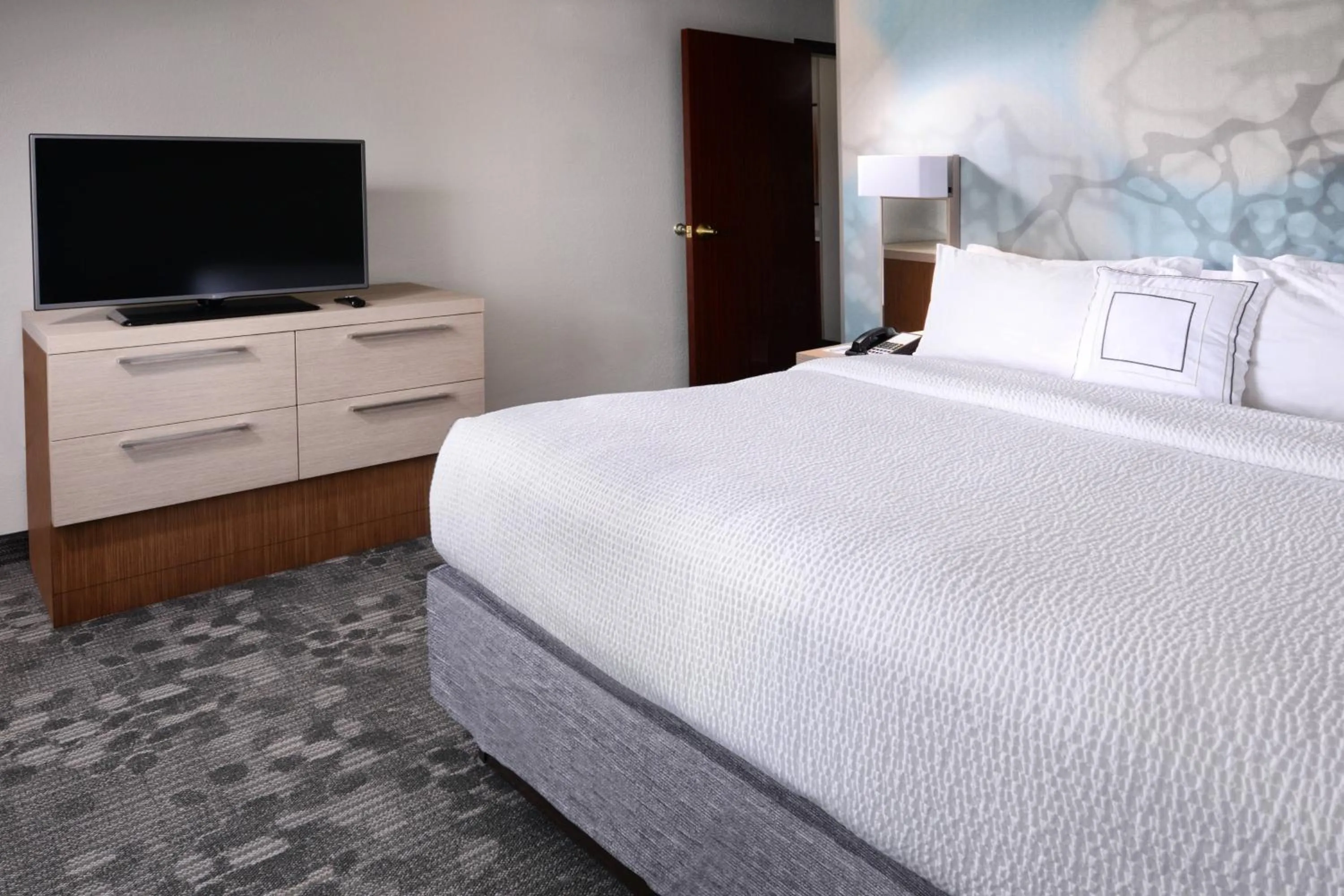 Bedroom, Bed in Courtyard by Marriott Houston Northwest
