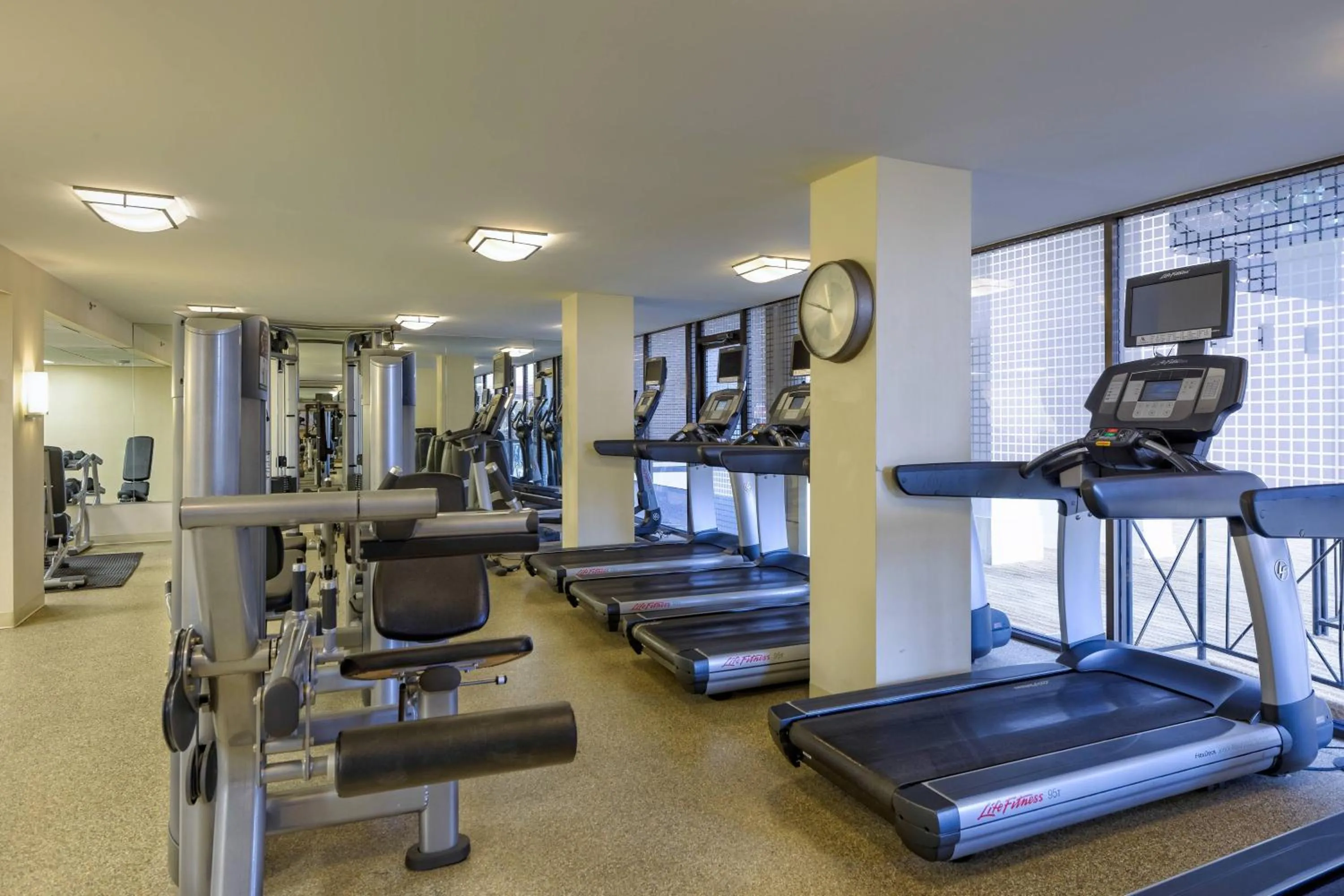 Fitness centre/facilities in Houston Marriott West Loop by The Galleria