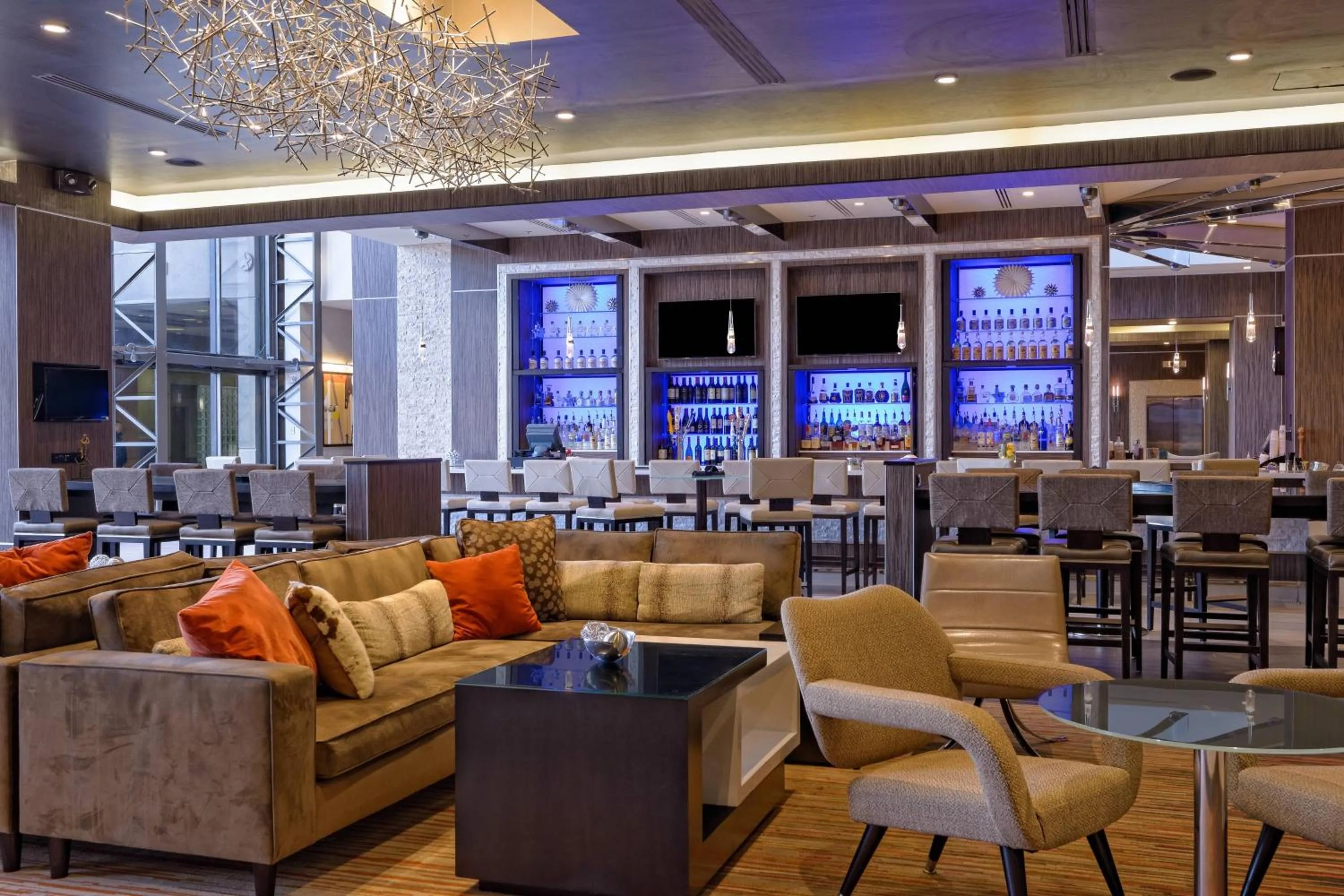 Lounge or bar in Houston Marriott West Loop by The Galleria