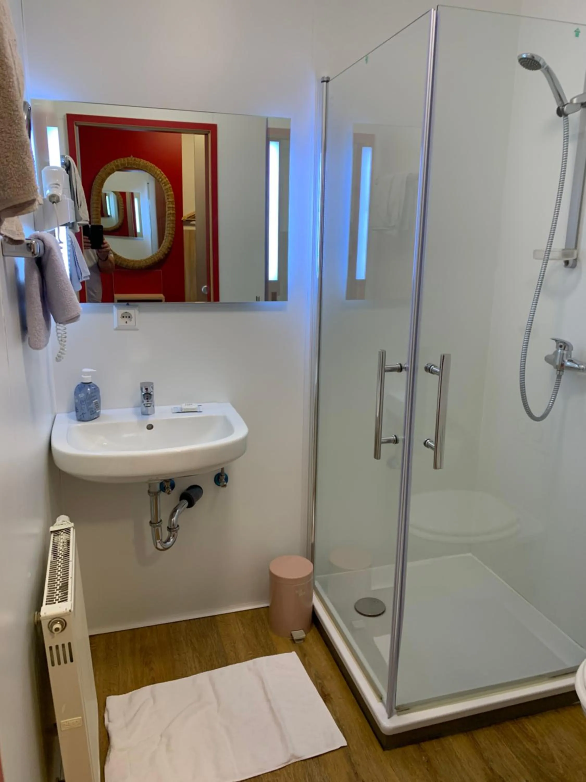 Bathroom in Hotel Schweizerhof