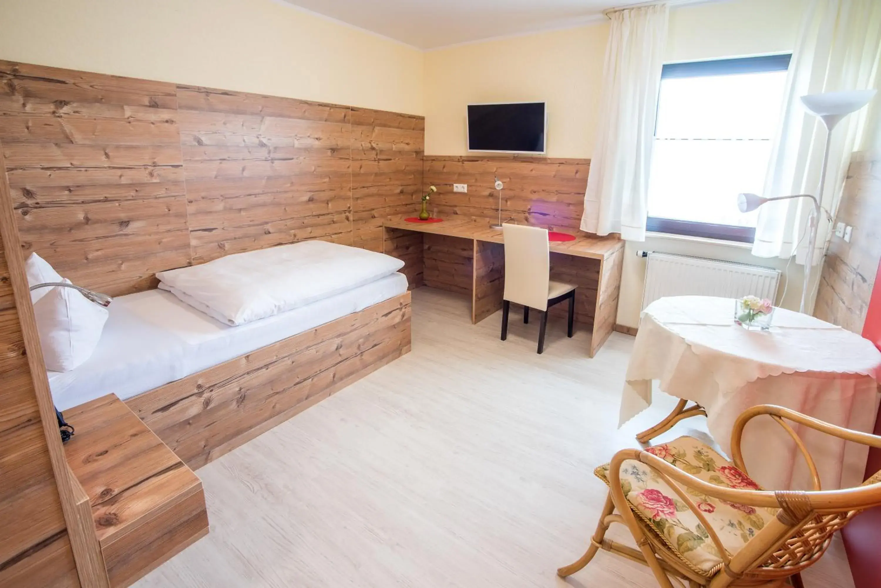 Single Room in Hotel Schweizerhof Single Room in Hotel Schweizerhof