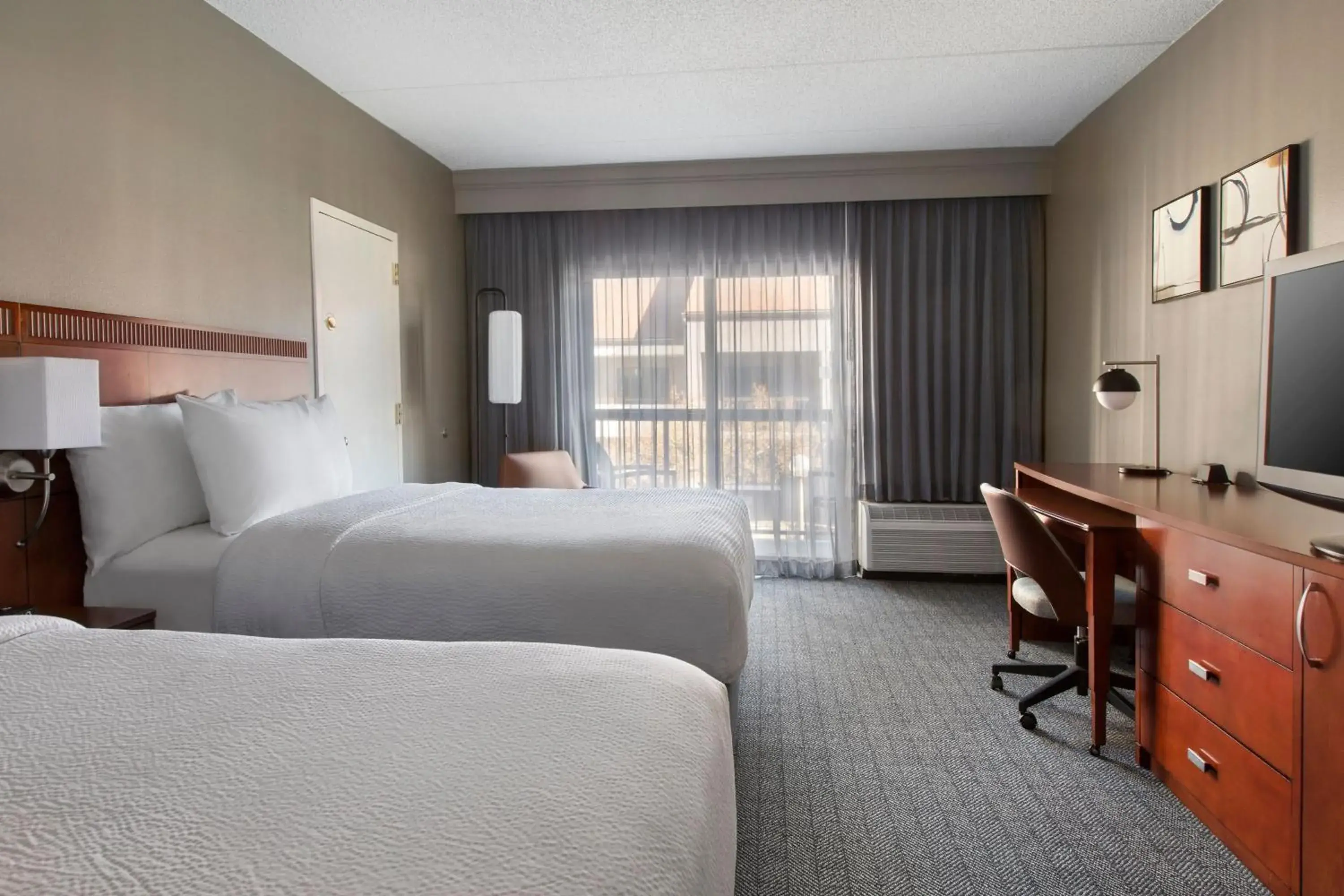 Double Room with Two Double Beds in Courtyard by Marriott Tarrytown Westchester County Double Room with Two Double Beds in Courtyard by Marriott Tarrytown Westchester County
