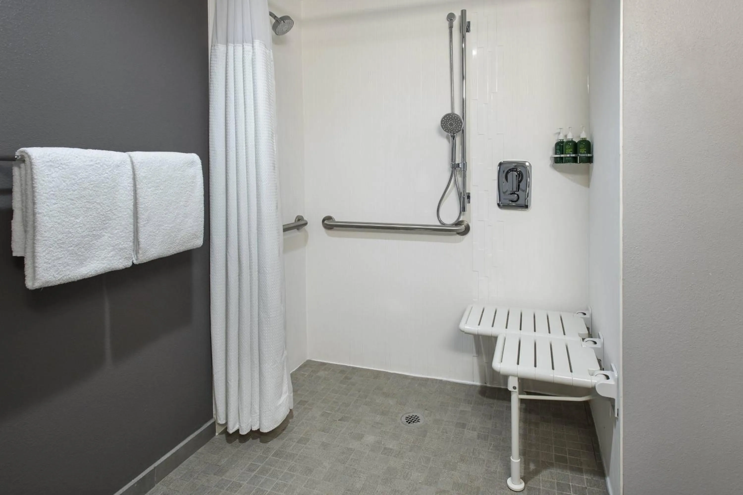 Bathroom in Courtyard by Marriott Norwalk
