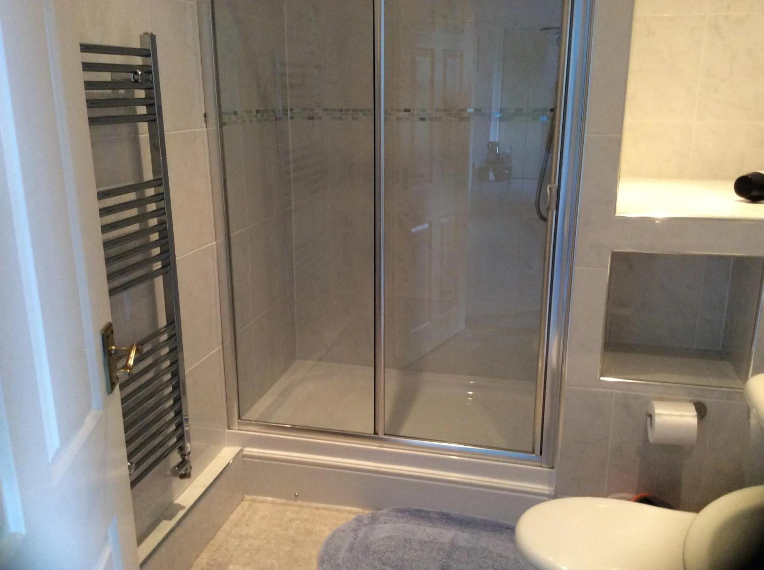 Shower in Mill Farm B&B