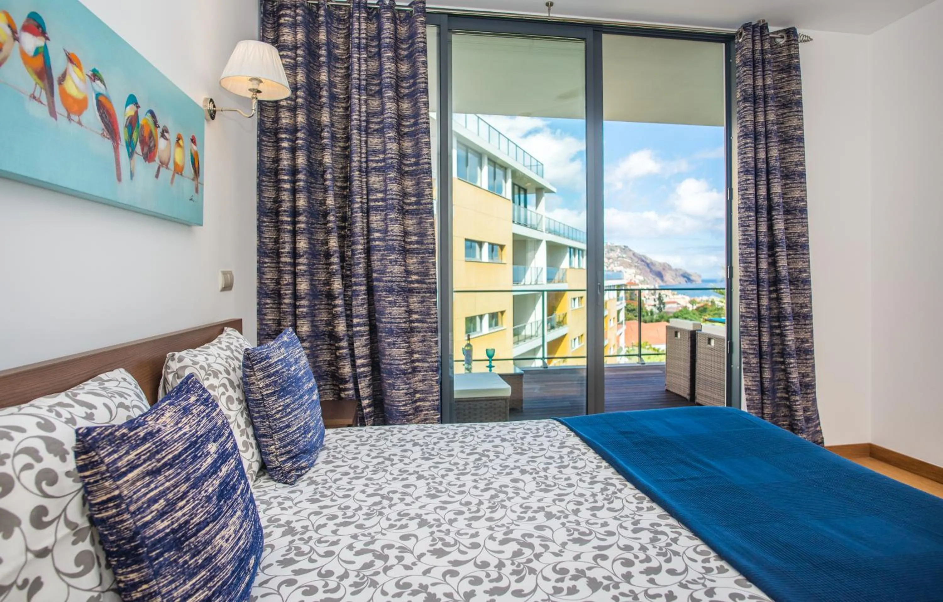 Bedroom, Bed in The Bay View - by LovelyStay