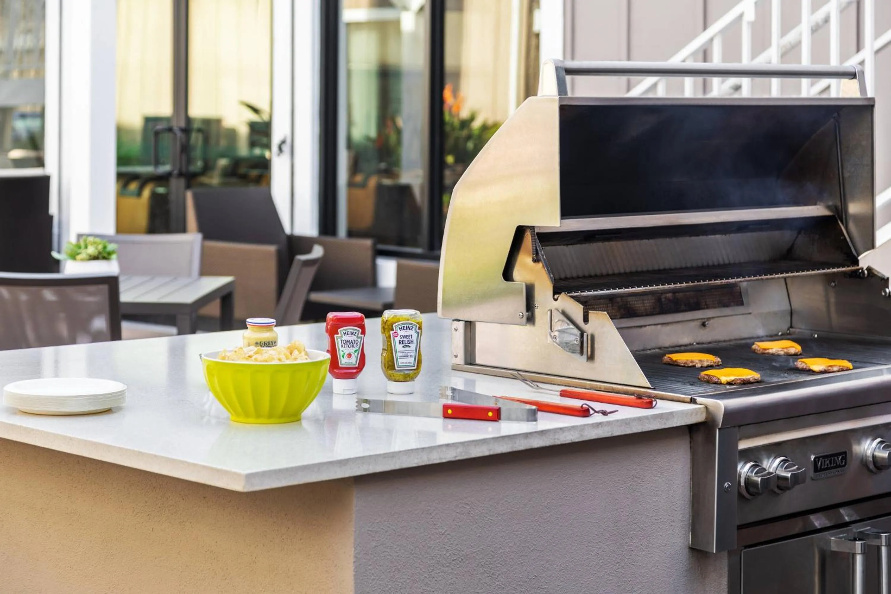 Lounge or bar in Residence Inn San Diego La Jolla