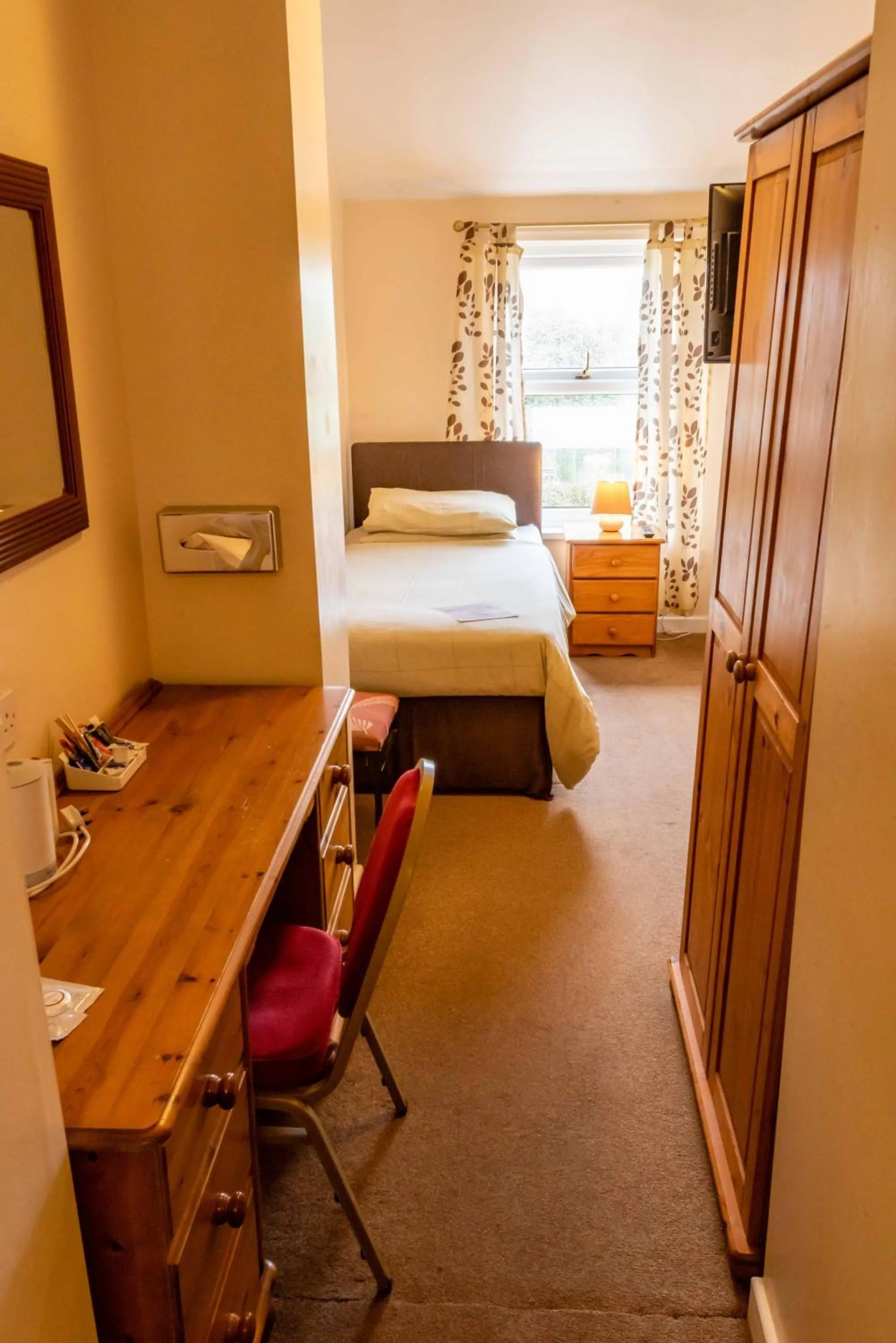 Photo of the whole room, Bed in Aarondale Guest House