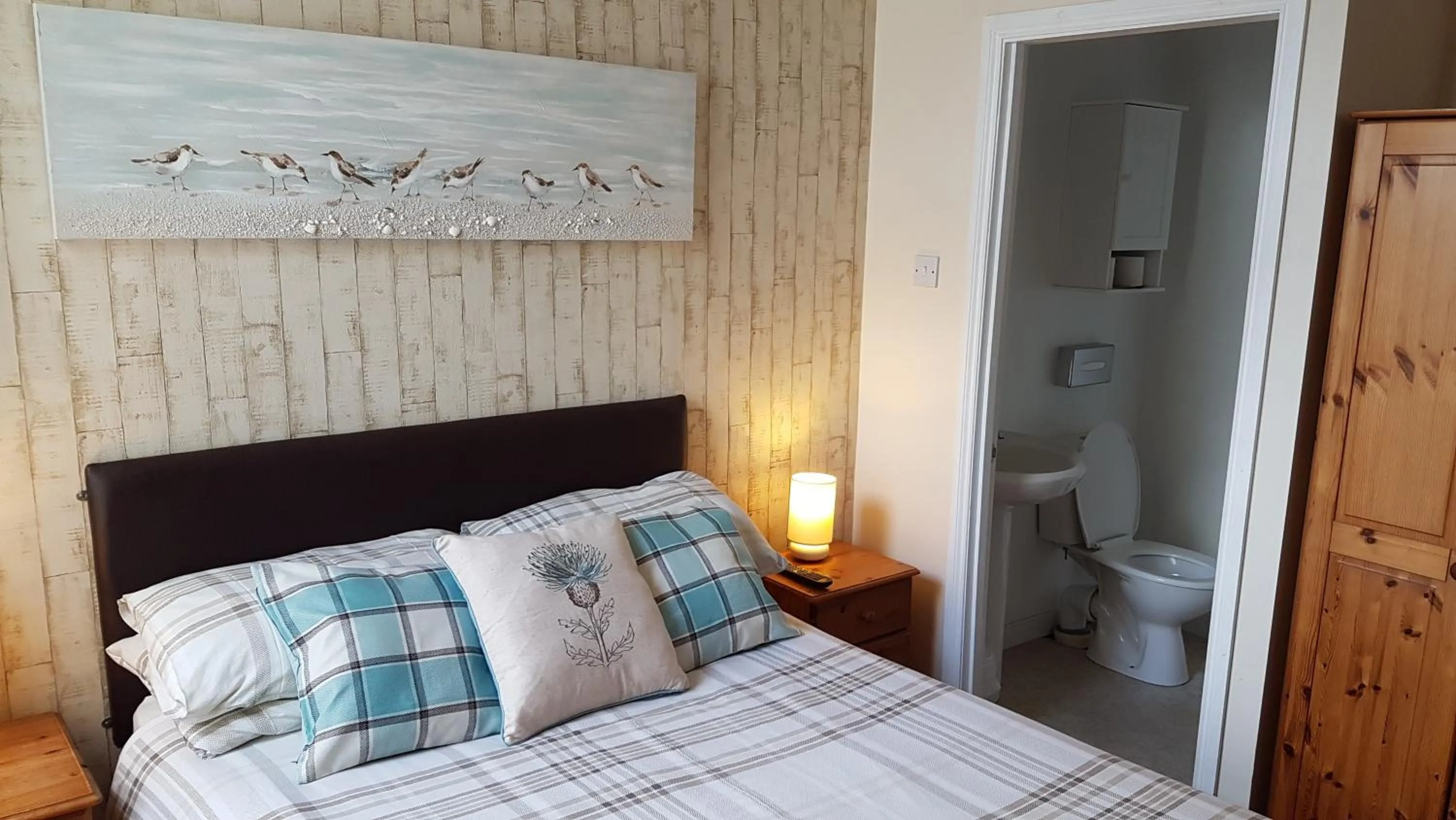 Bedroom, Bed in Aarondale Guest House