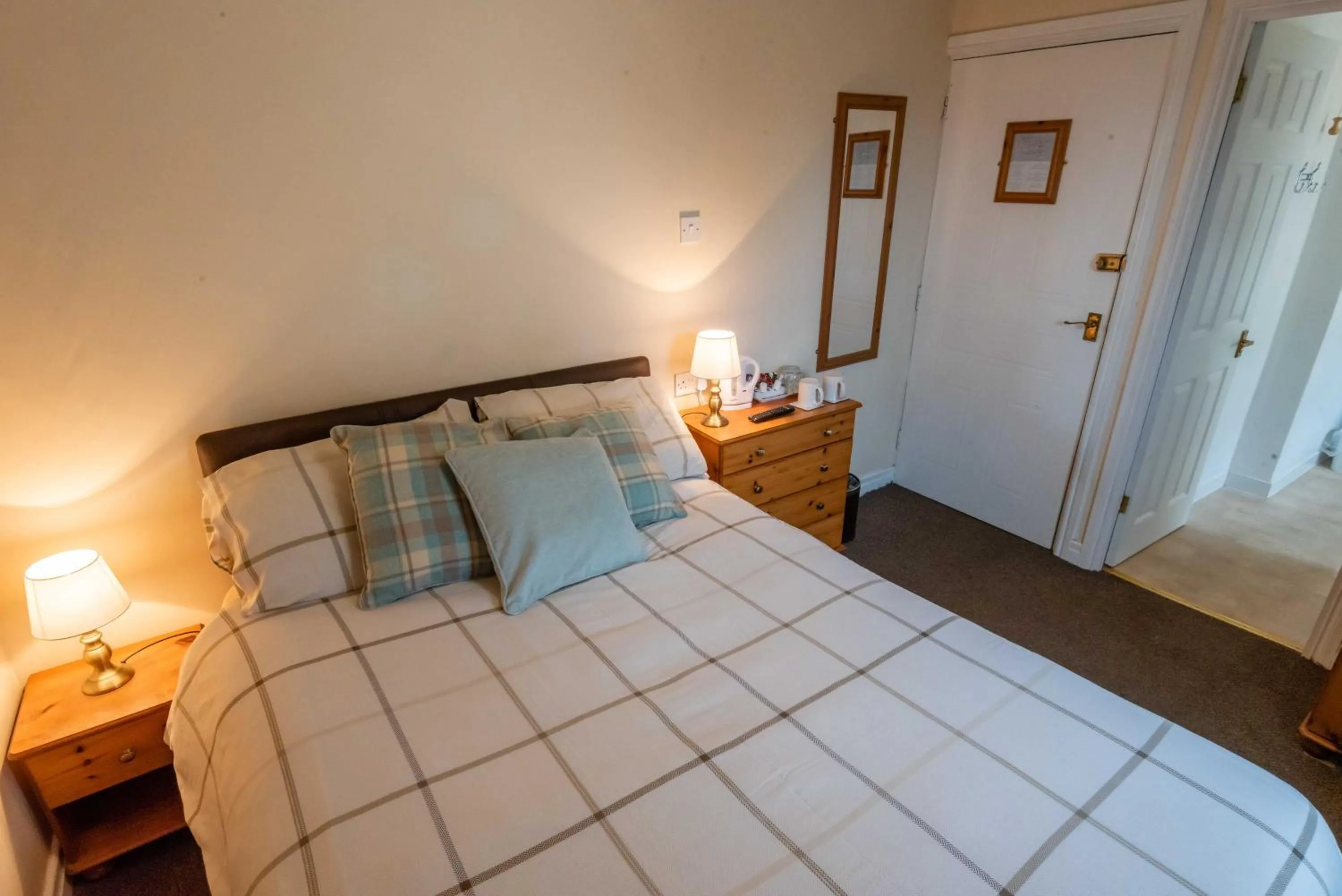 Bed in Aarondale Guest House