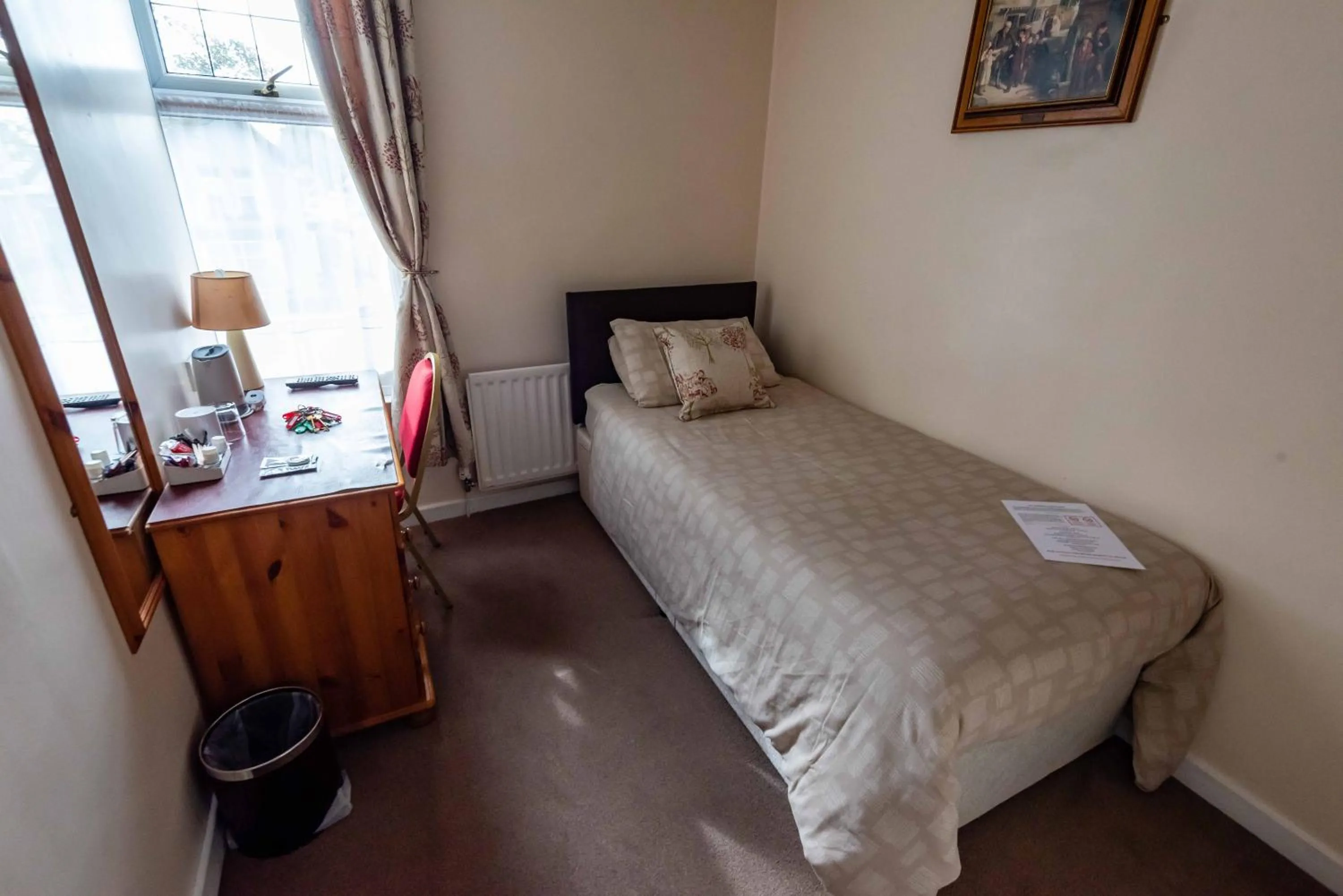 Bed in Aarondale Guest House