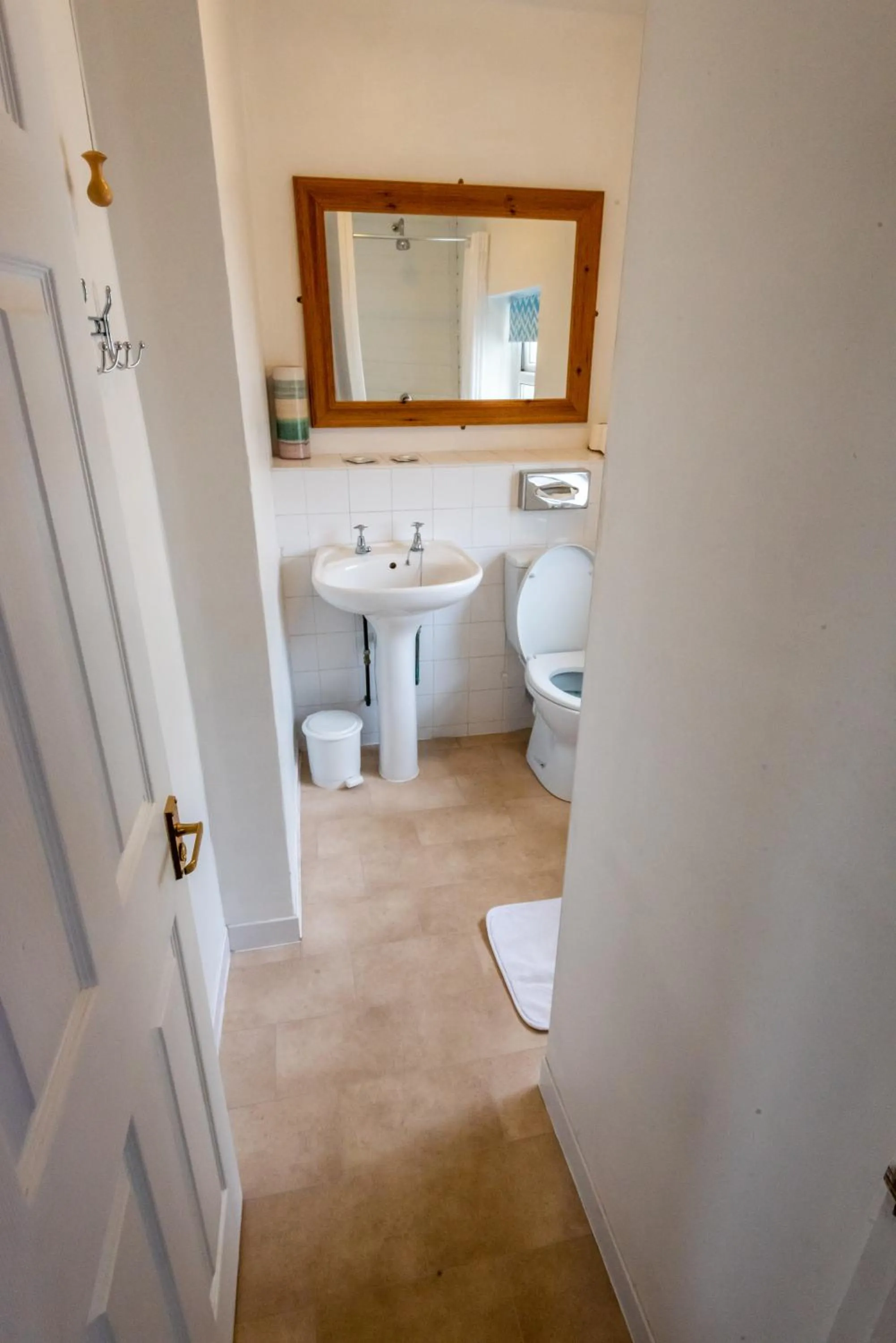 Bathroom in Aarondale Guest House