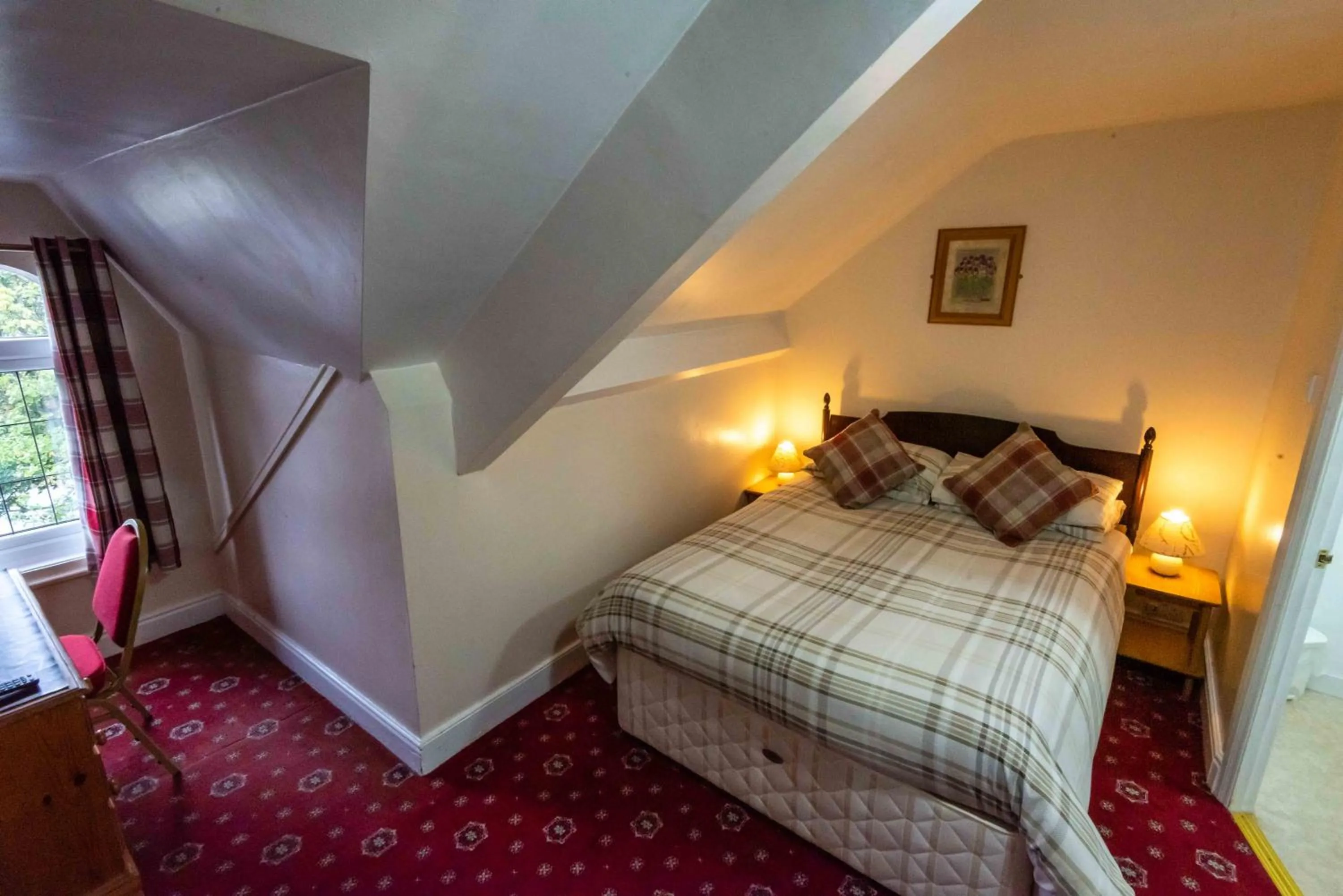 Bed in Aarondale Guest House