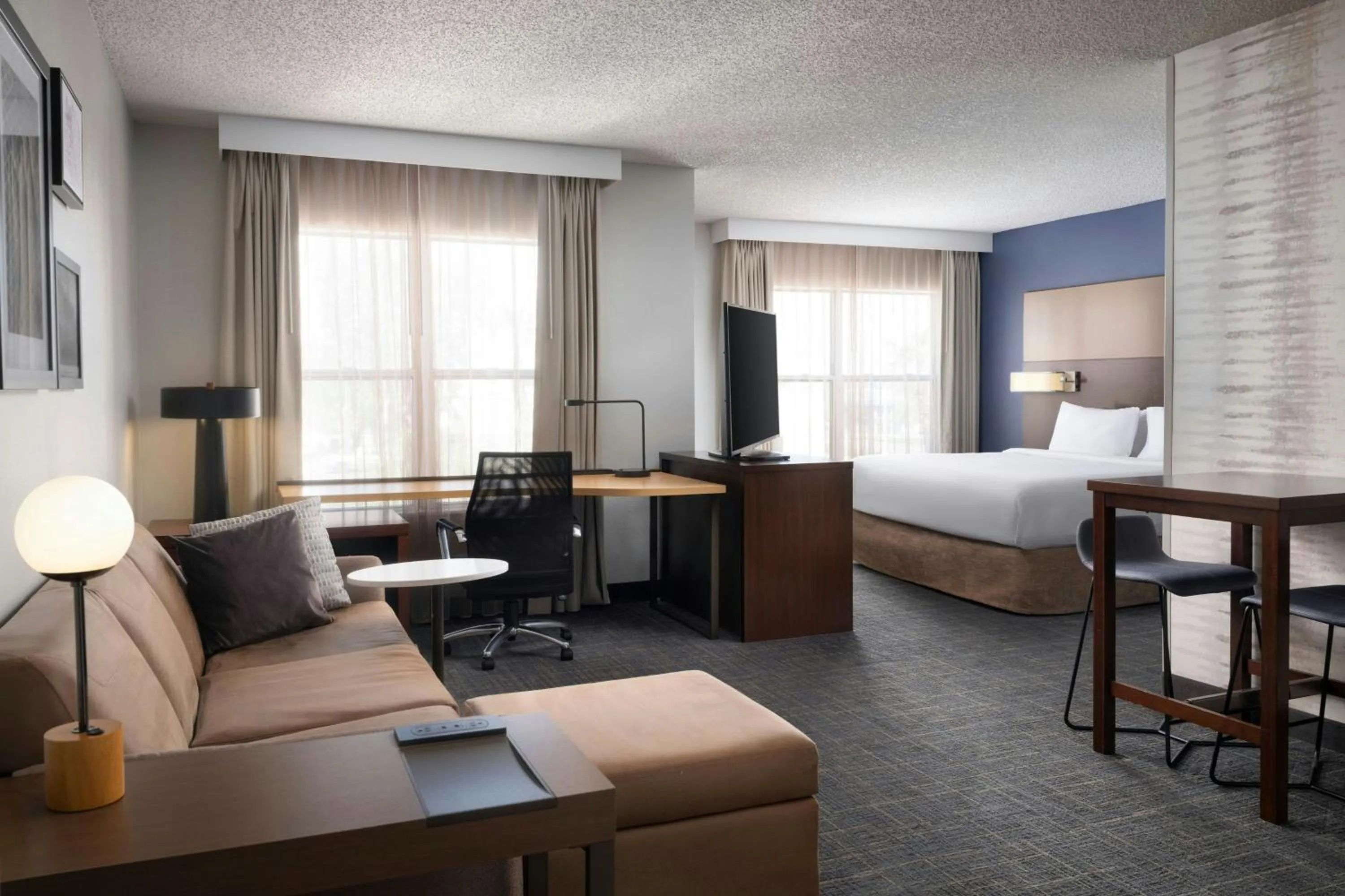 Photo of the whole room, Bed in Residence Inn by Marriott Las Vegas Henderson/Green Valley