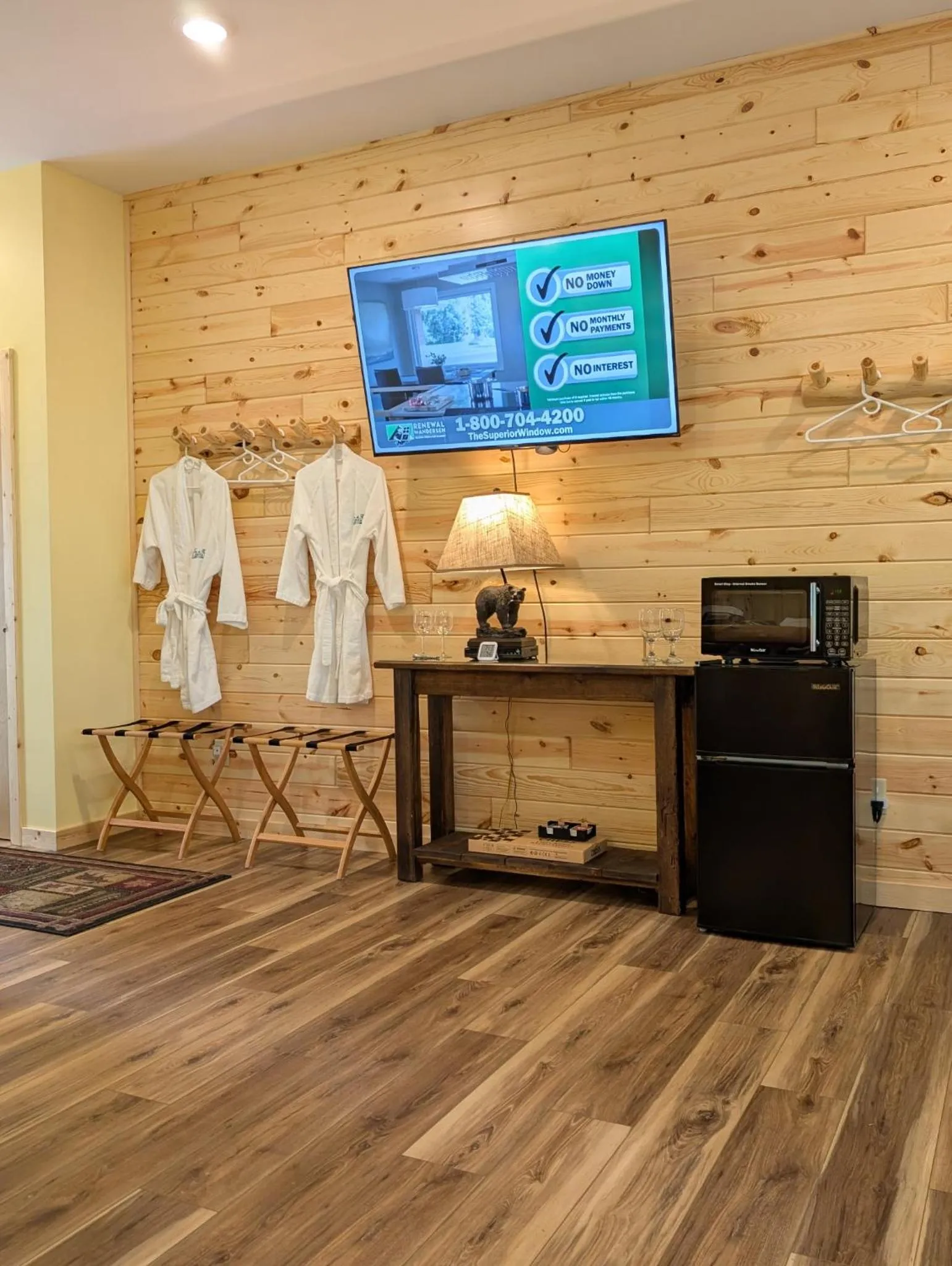 microwave in Leech Lake Resort Bed & Breakfast