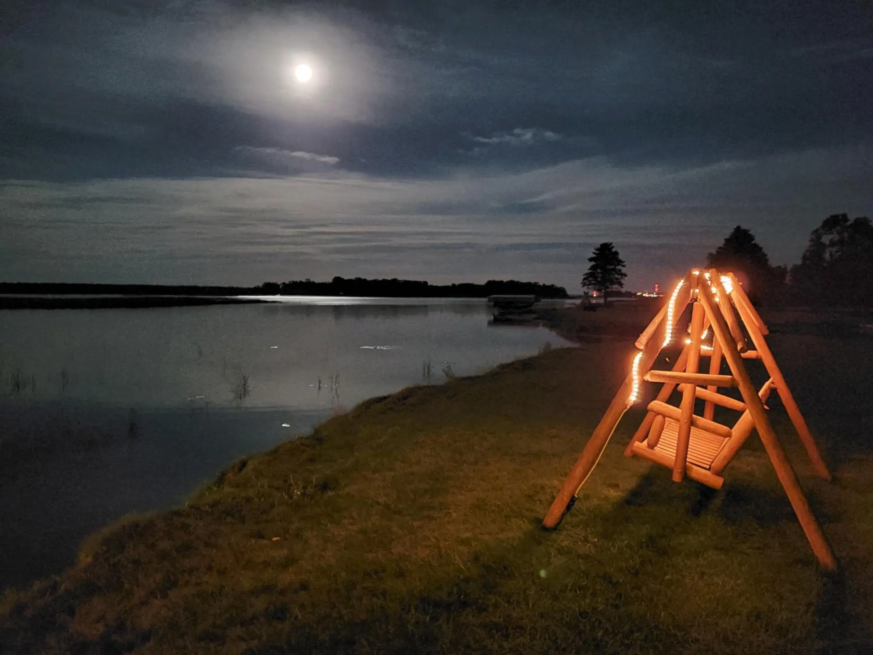 Night in Leech Lake Resort Bed & Breakfast Night in Leech Lake Resort Bed & Breakfast