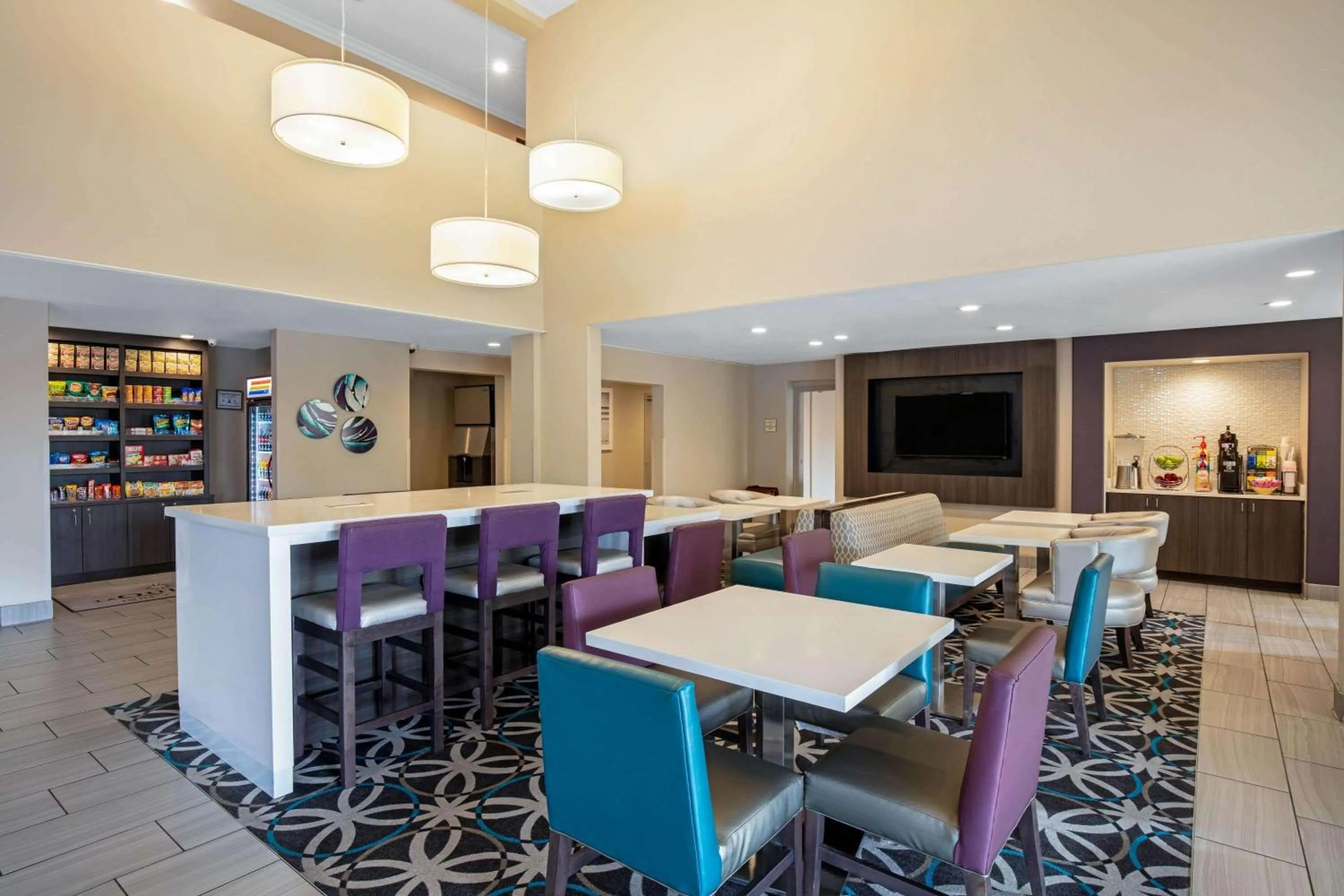 Restaurant/places to eat in La Quinta Inn & Suites by Wyndham Las Vegas Nellis
