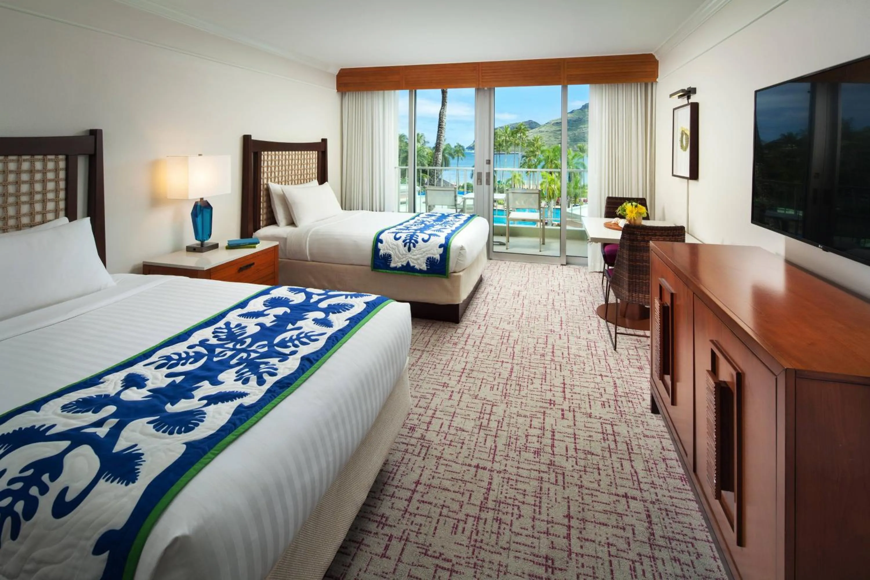Photo of the whole room, Bed in Marriott's Kaua'i Beach Club