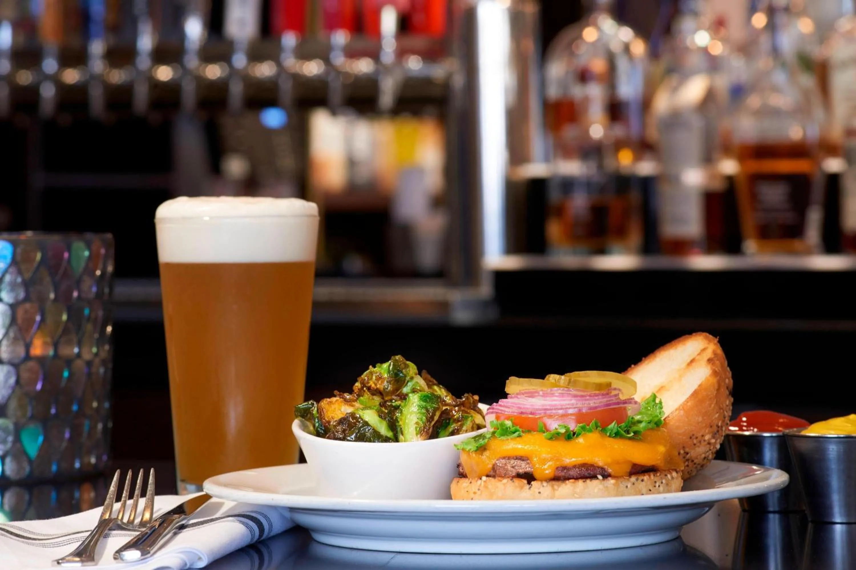 Restaurant/places to eat in Kansas City Airport Marriott