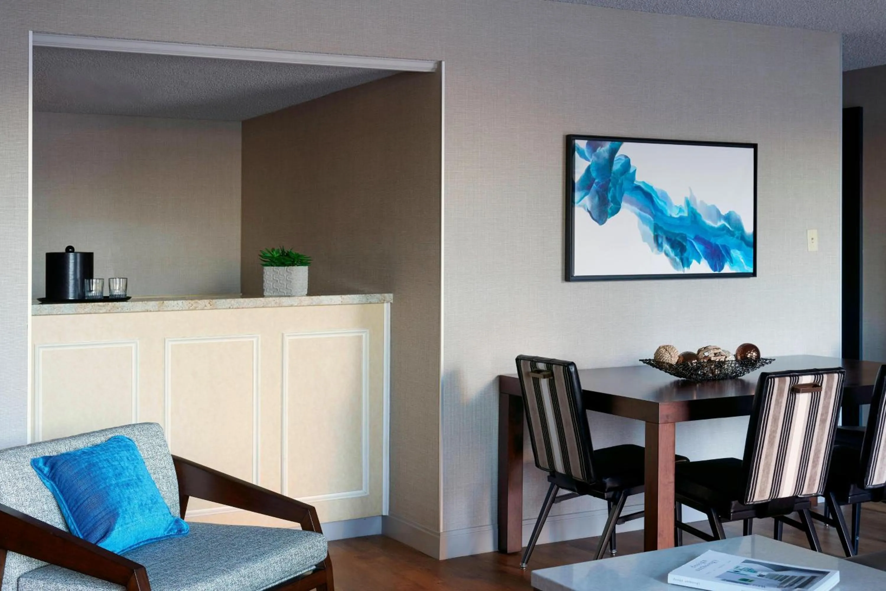 Lounge or bar in Kansas City Airport Marriott