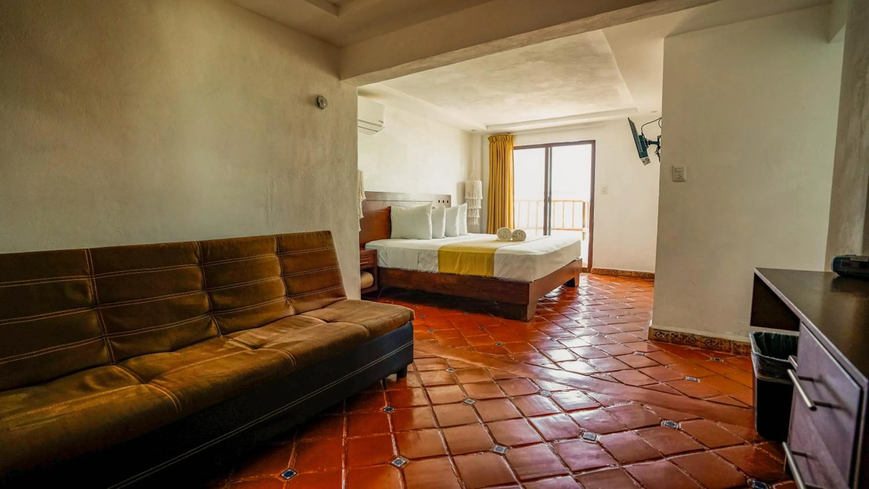 Photo of the whole room, Bed in Hotel Rio Lagartos