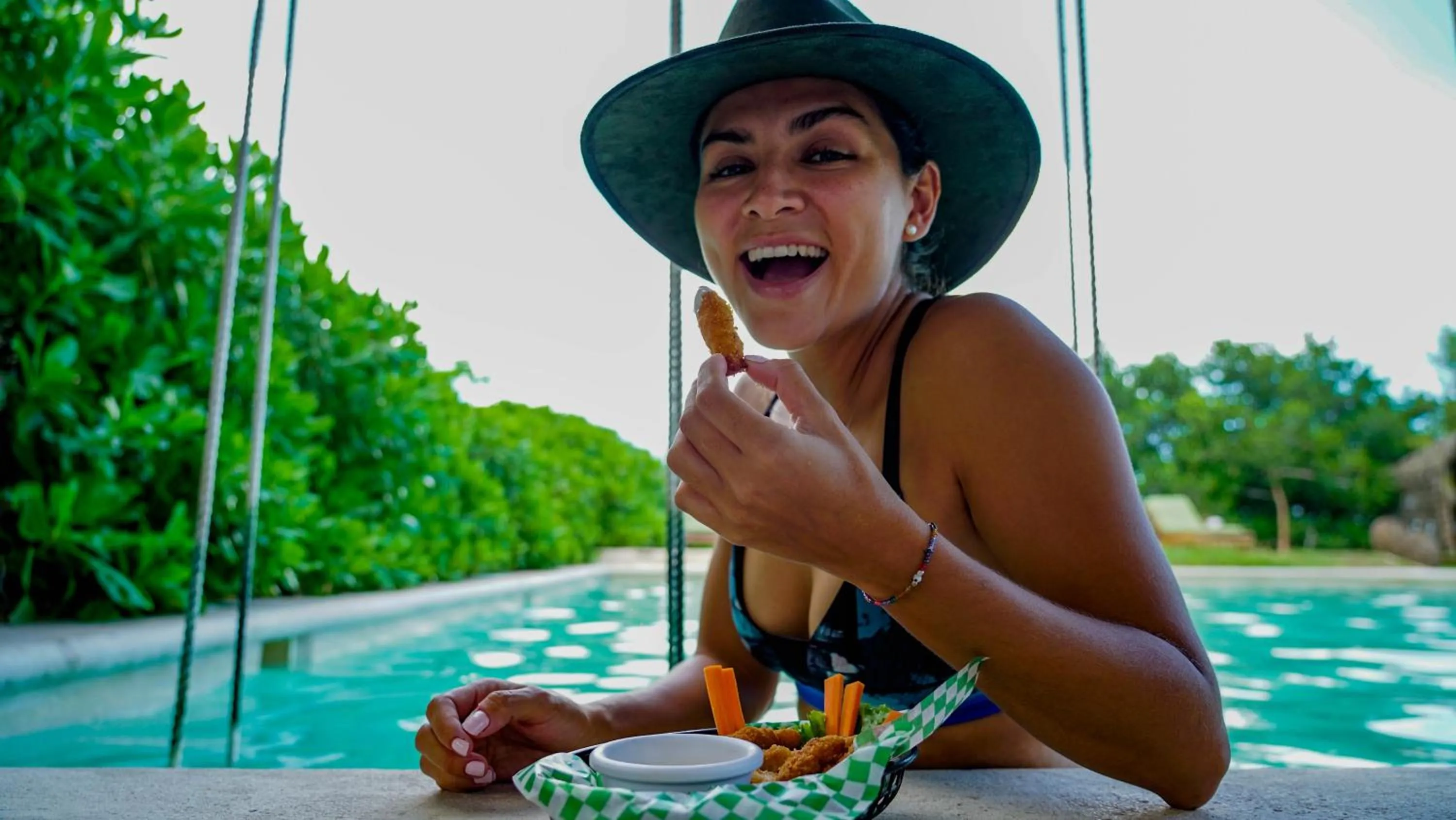 Swimming pool in Hotel Rio Lagartos